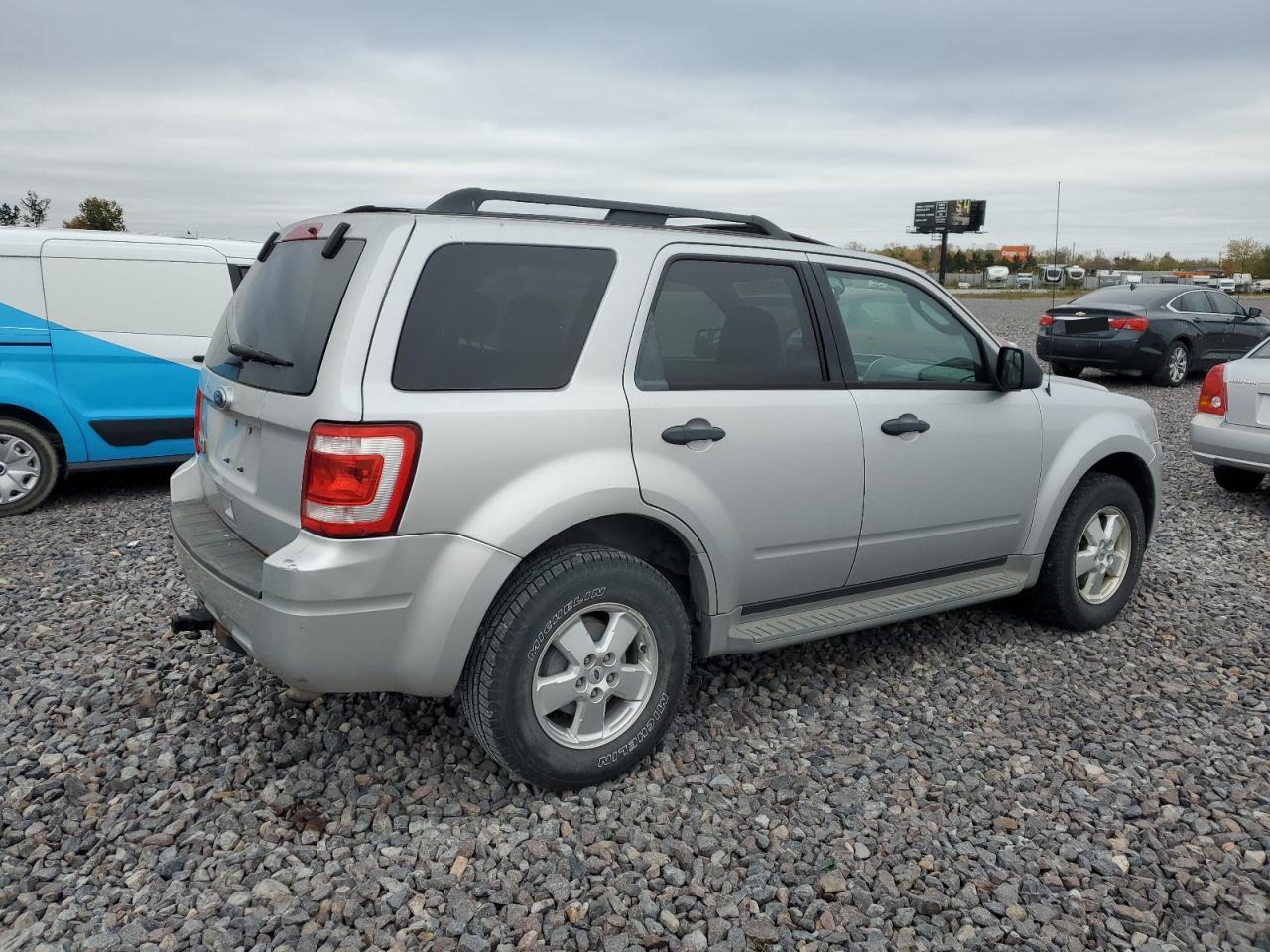 2011 Ford Escape Xlt Серебряный vin: 1FMCU9D71BKA80389