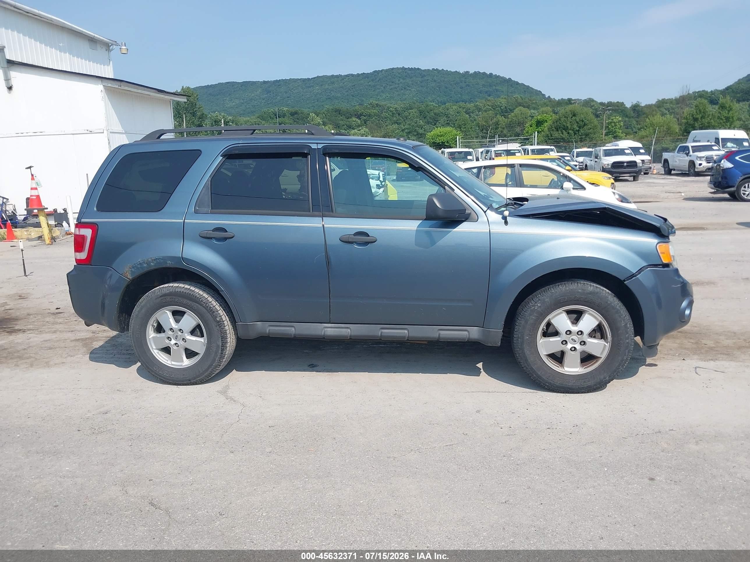 2011 Ford Escape Xlt Blue vin: 1FMCU9D71BKB45015