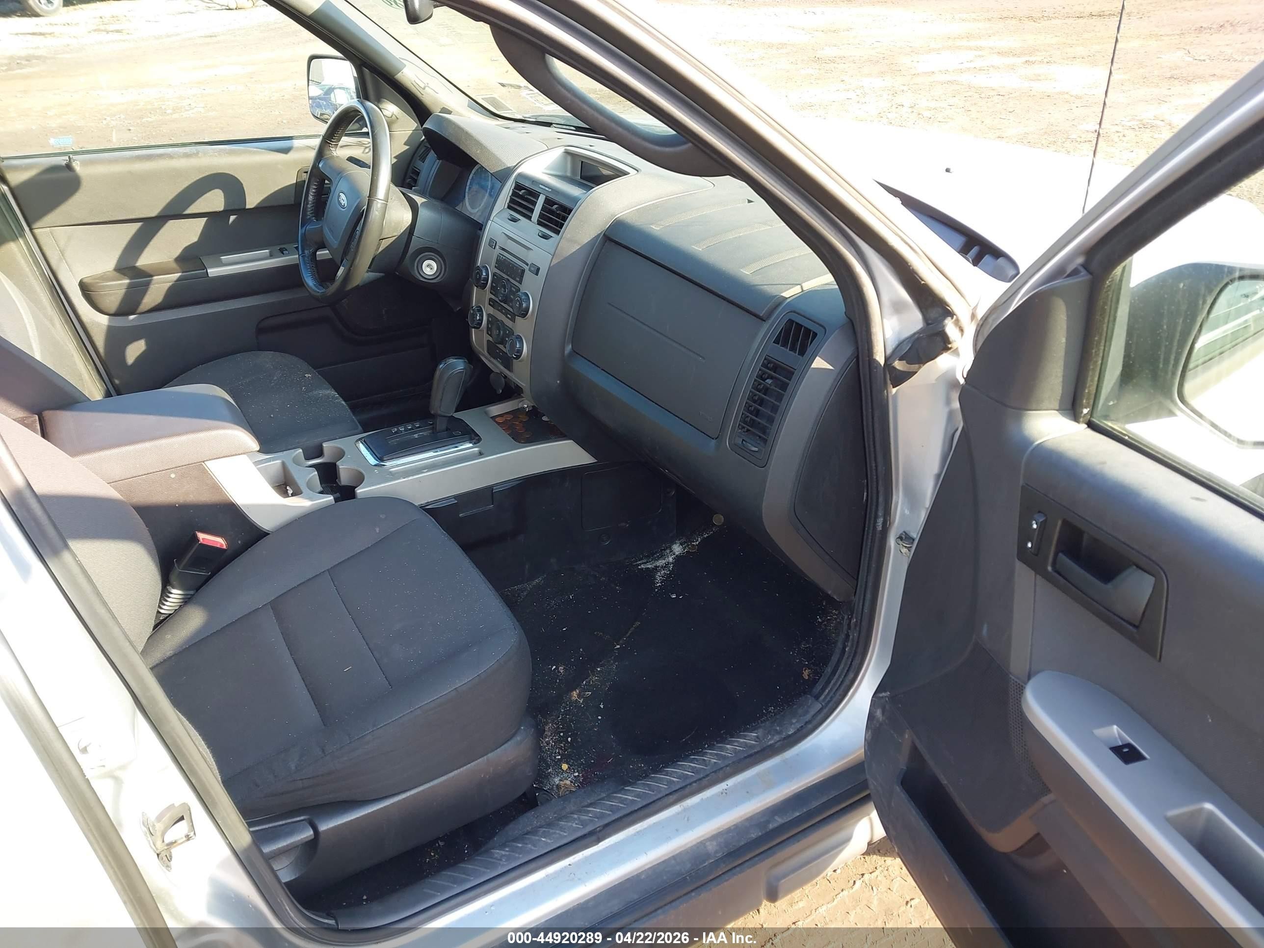 2012 Ford Escape Xlt Silver vin: 1FMCU9D71CKA21022