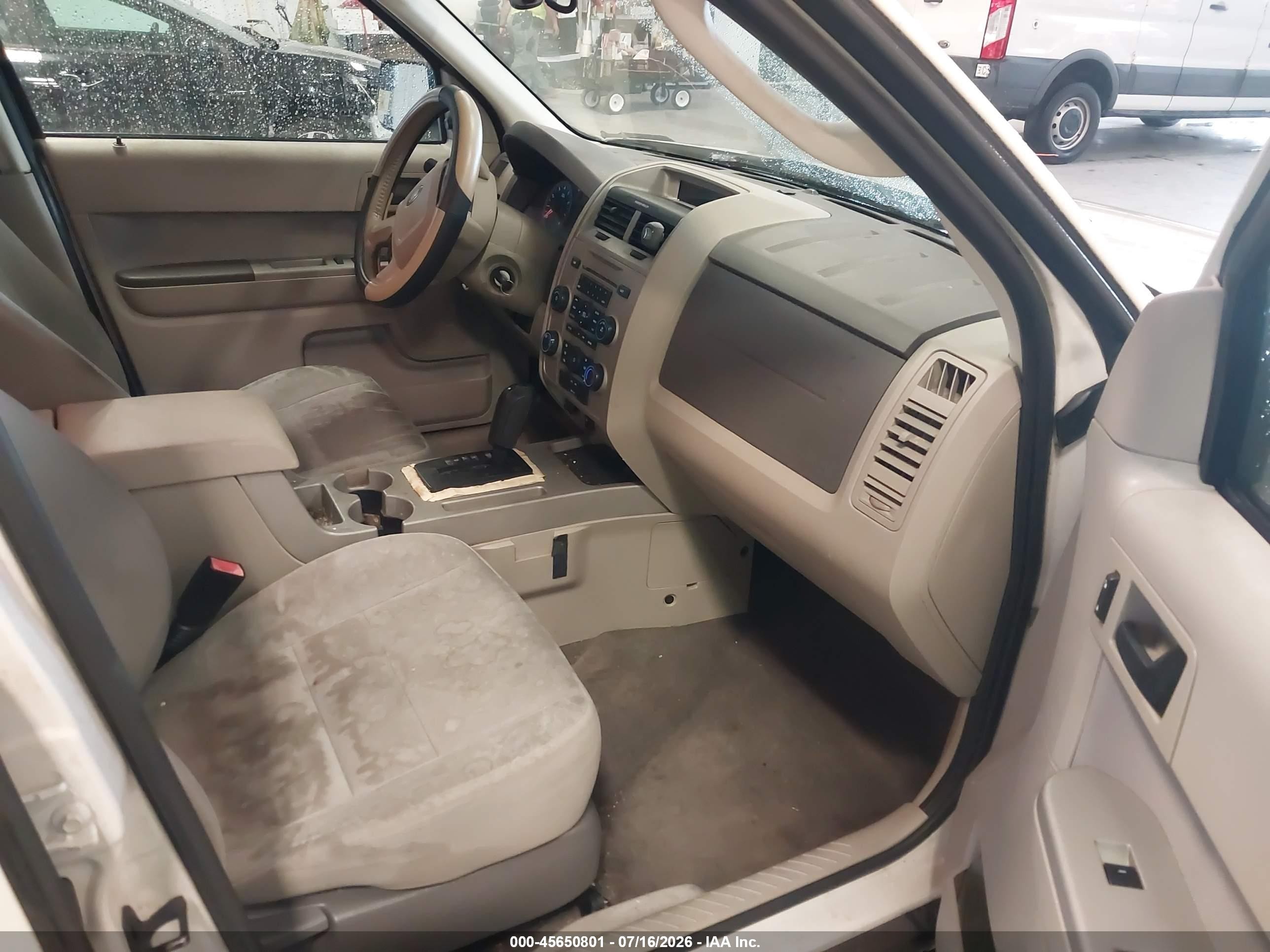 2011 Ford Escape Xlt White vin: 1FMCU9D72BKC25102