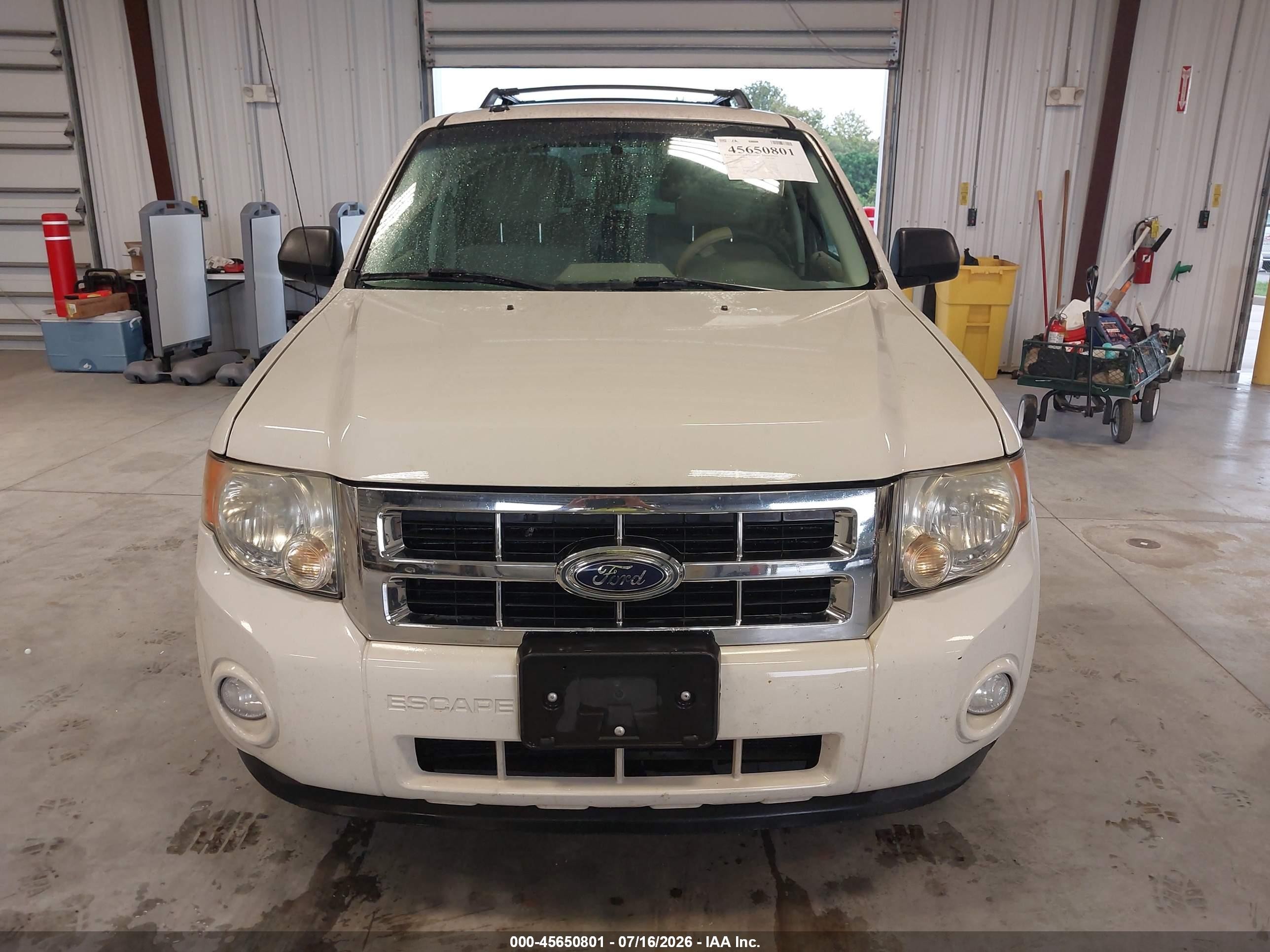 2011 Ford Escape Xlt White vin: 1FMCU9D72BKC25102