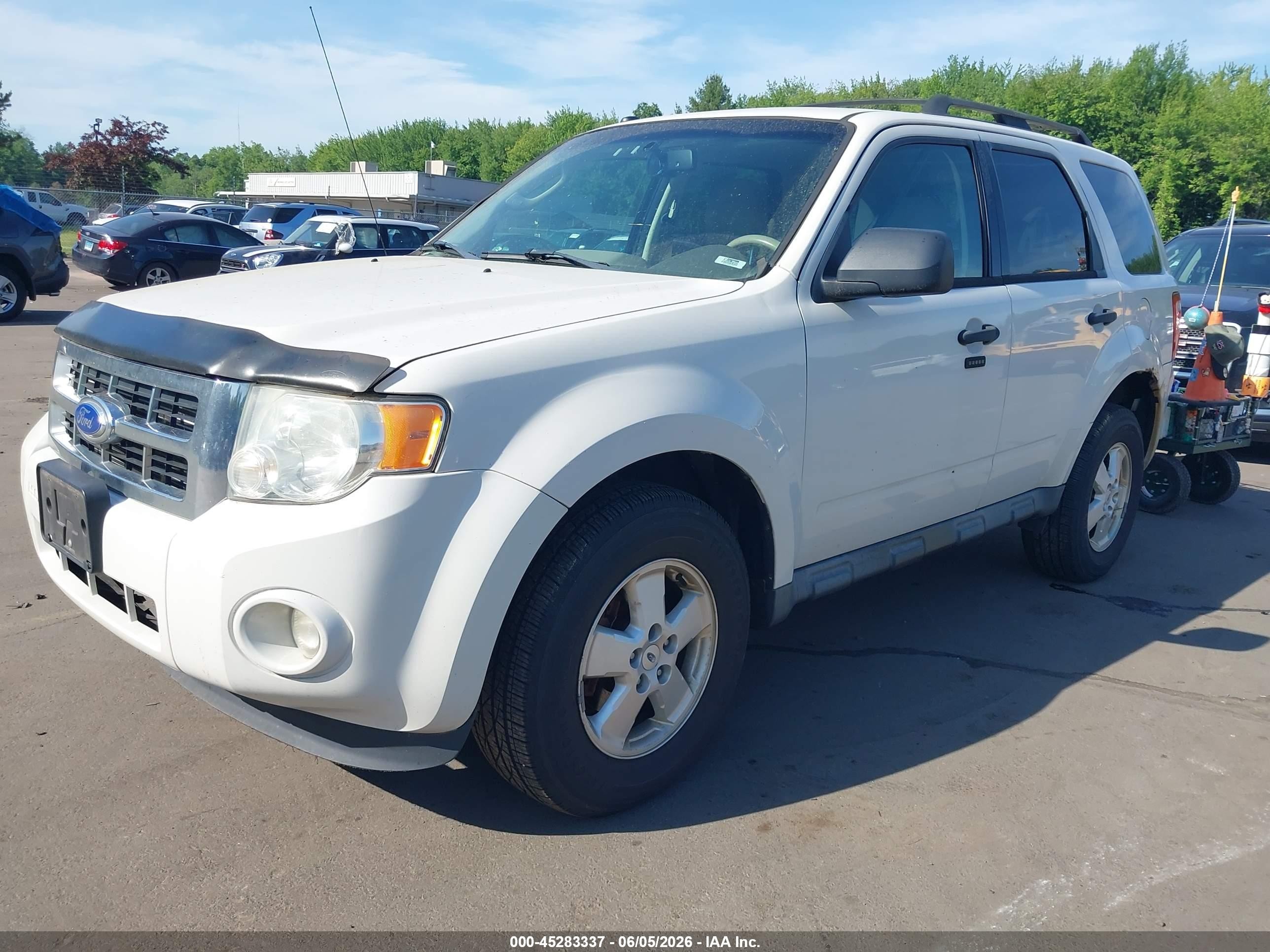 2012 Ford Escape Xlt White vin: 1FMCU9D72CKA26634