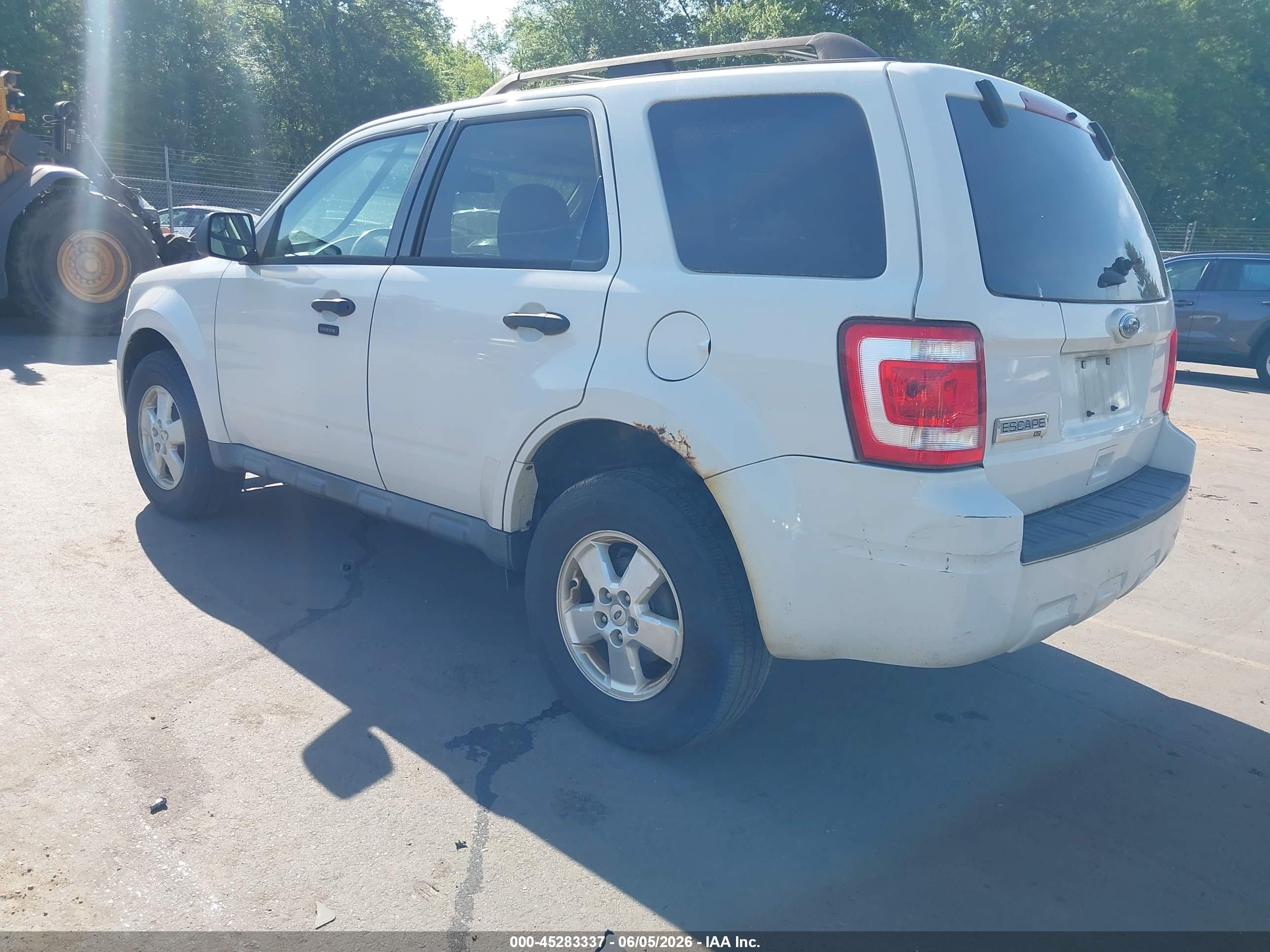 2012 Ford Escape Xlt White vin: 1FMCU9D72CKA26634