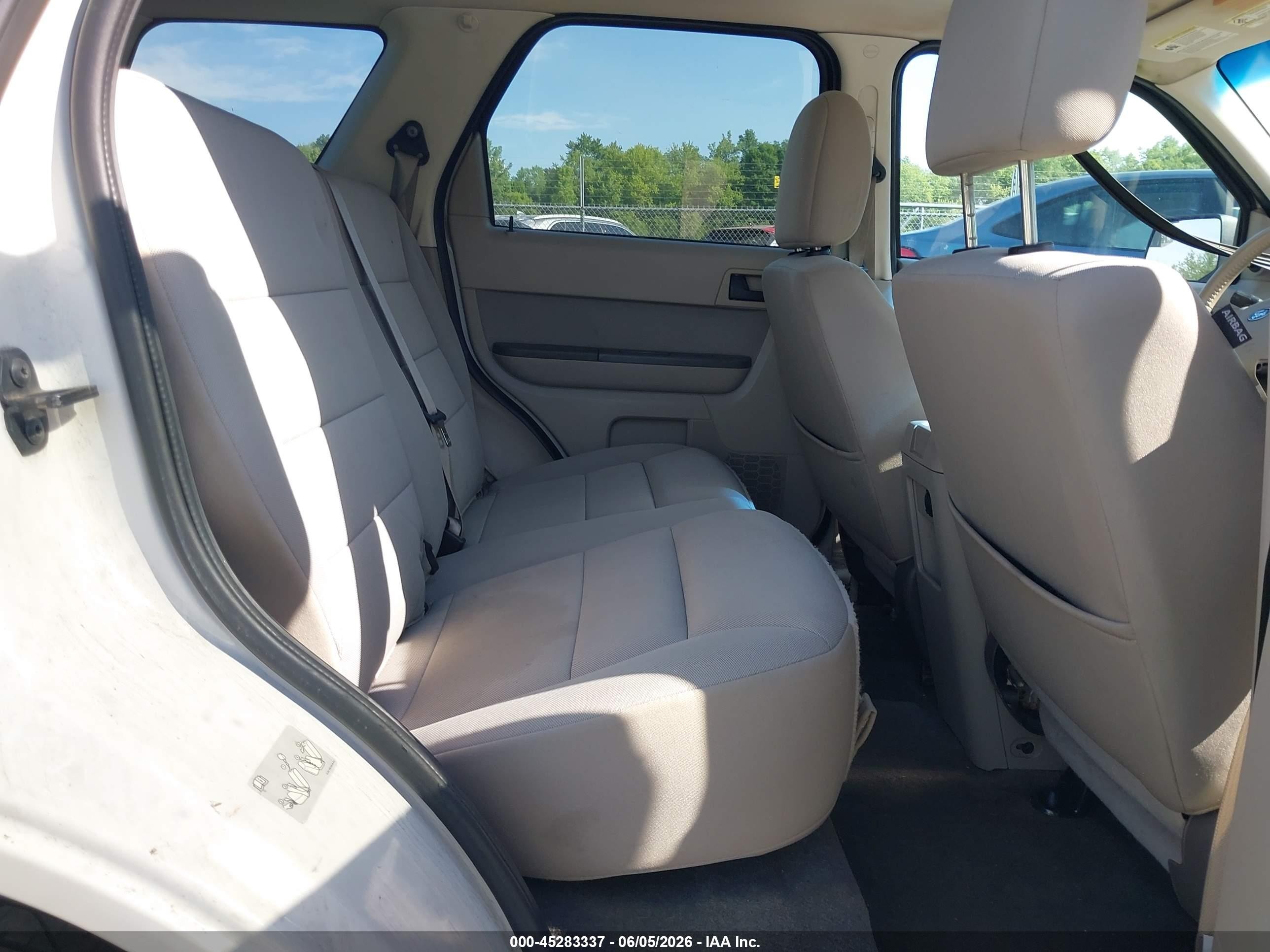 2012 Ford Escape Xlt White vin: 1FMCU9D72CKA26634