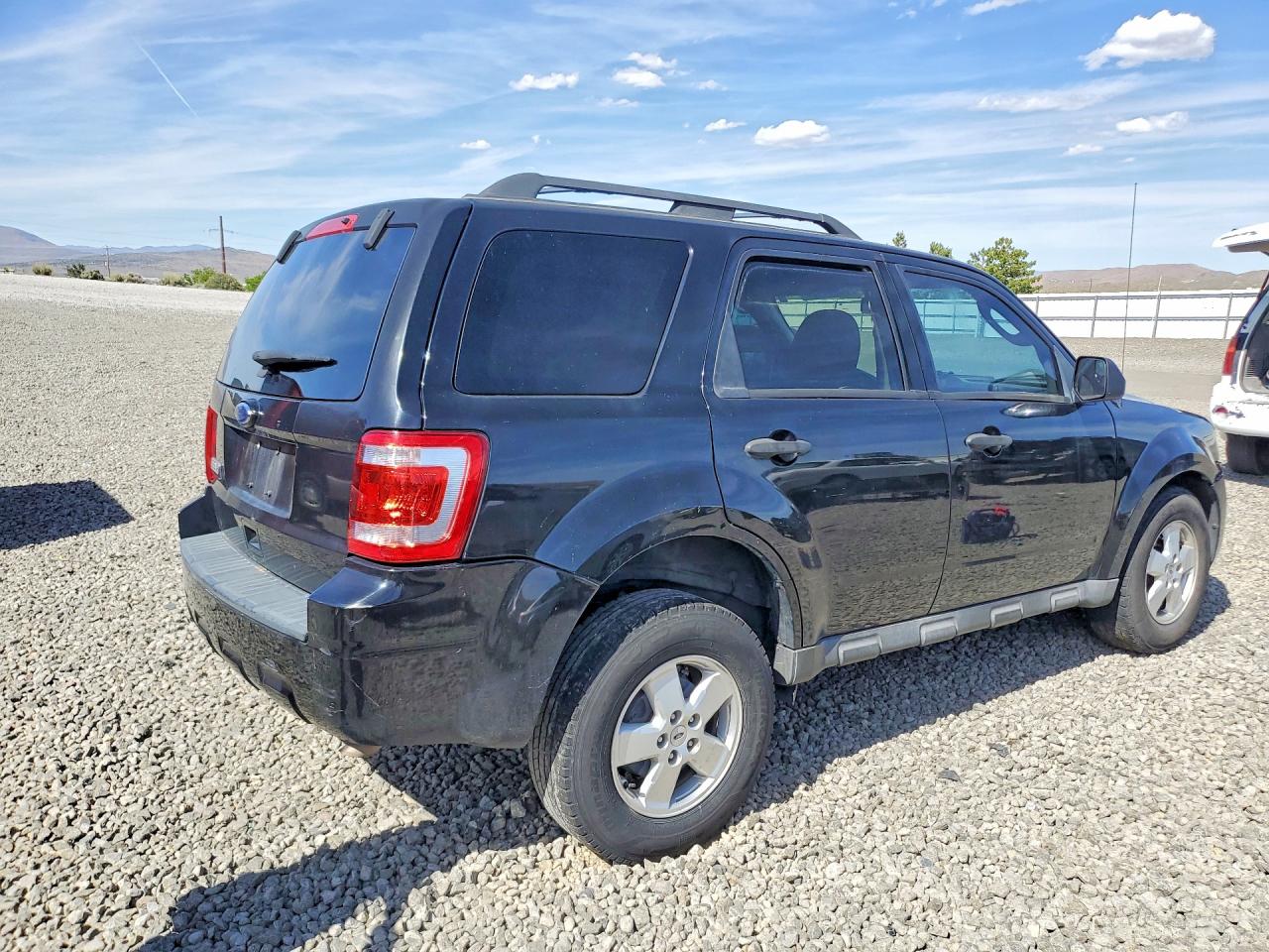 2010 Ford Escape Xlt Black vin: 1FMCU9D73AKA85818