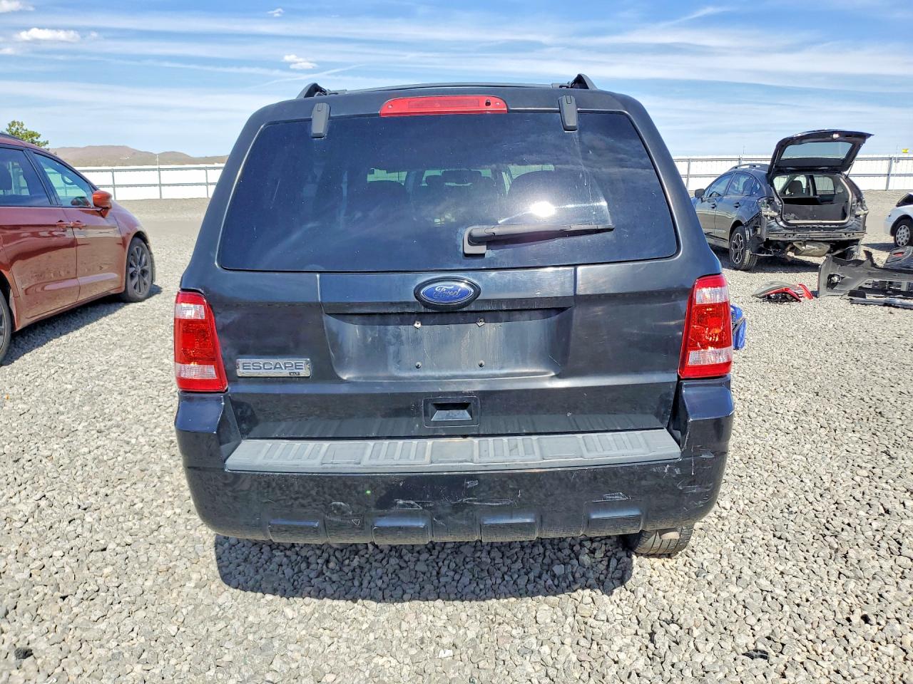 2010 Ford Escape Xlt Black vin: 1FMCU9D73AKA85818