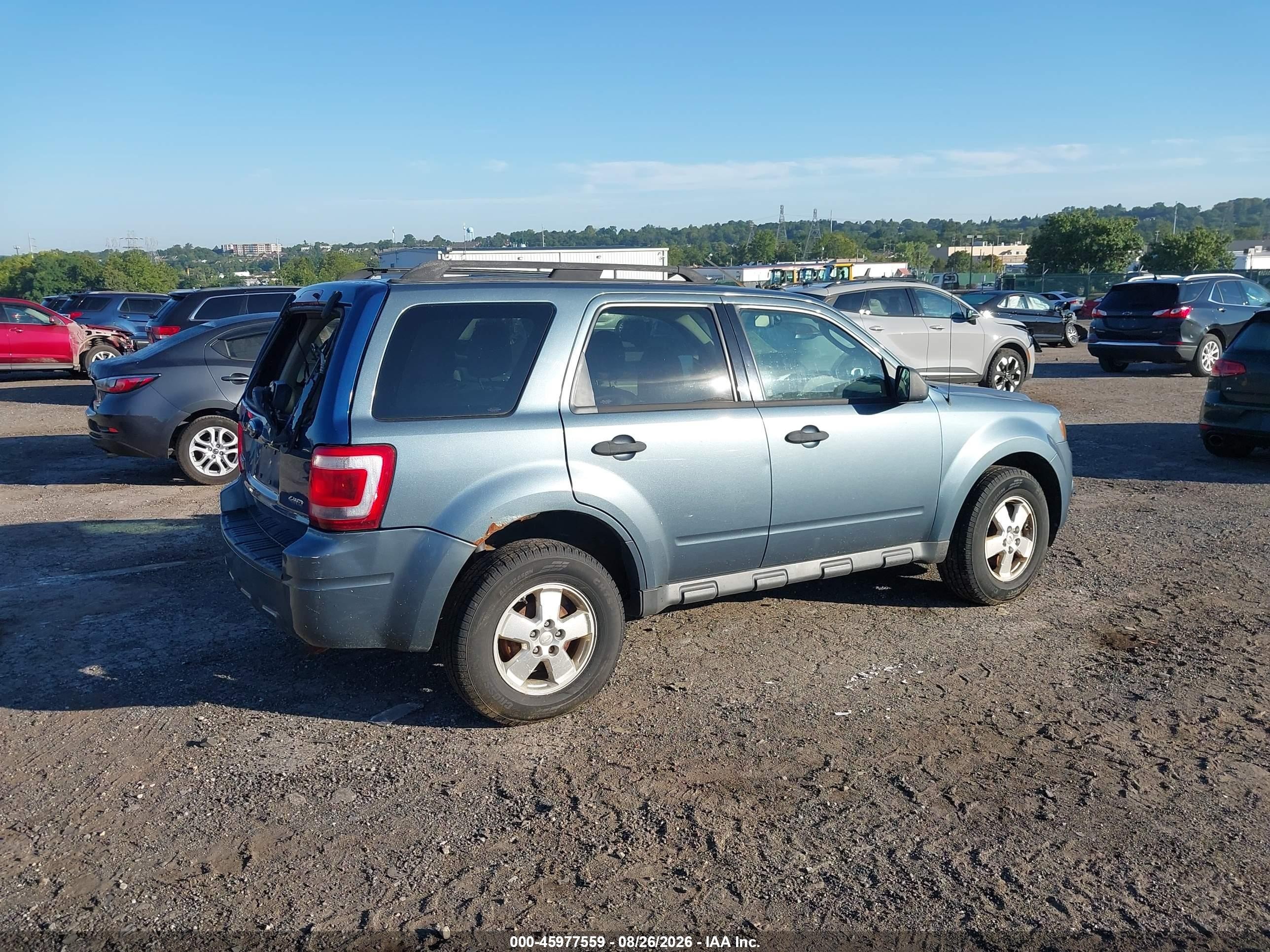 2010 Ford Escape Xlt Light Blue vin: 1FMCU9D73AKD36627