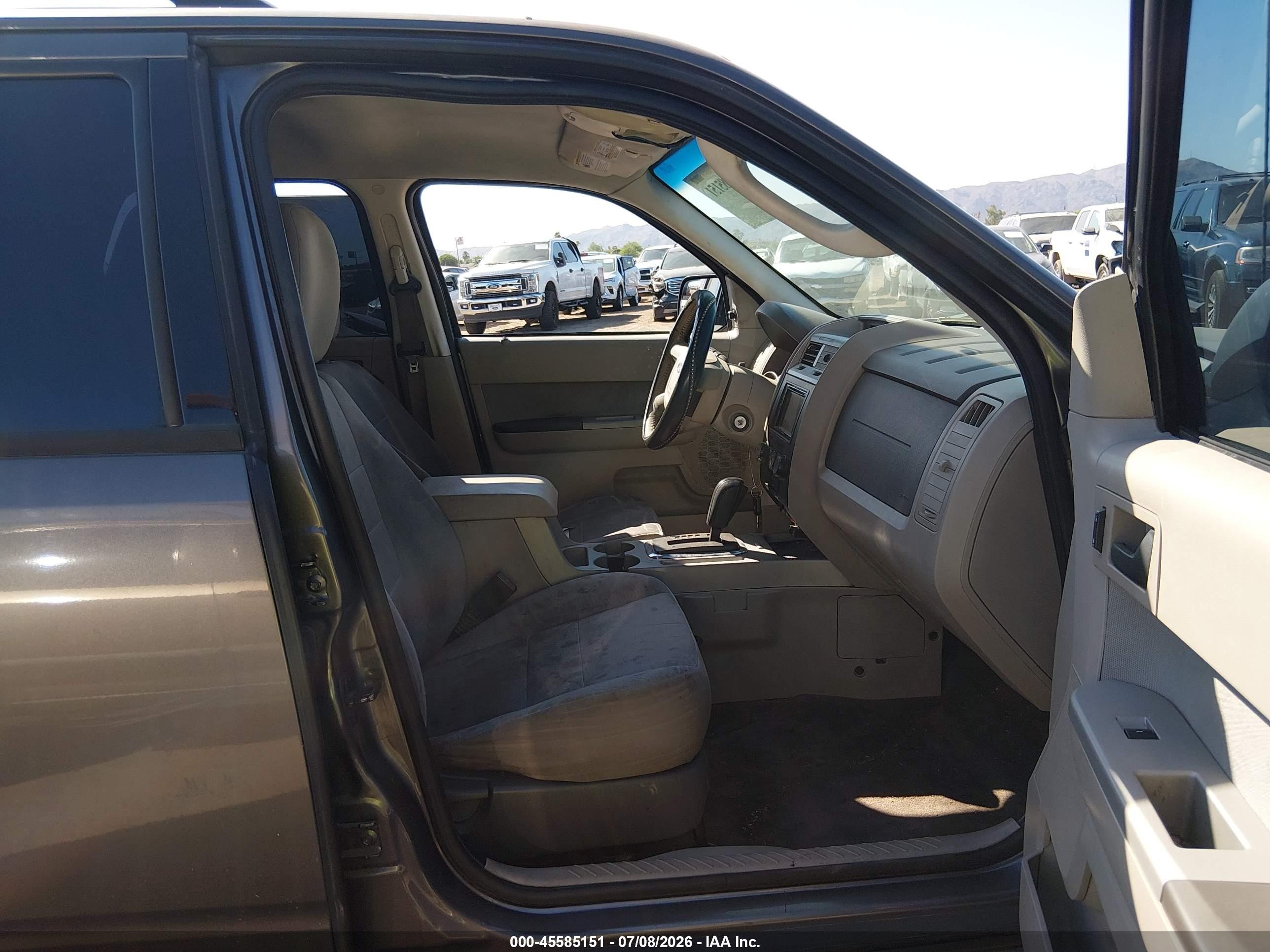2011 Ford Escape Xlt Gray vin: 1FMCU9D73BKA68843