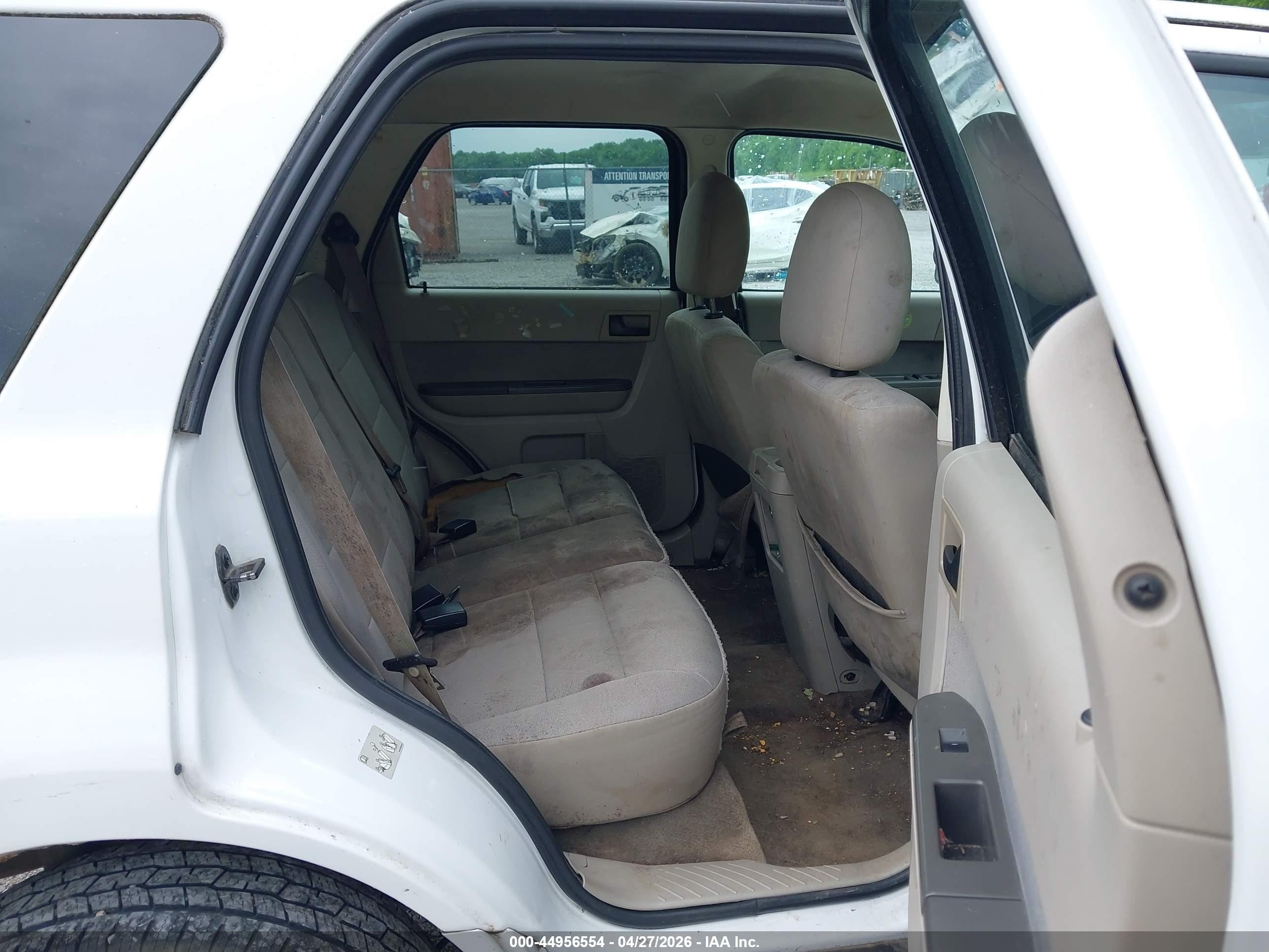 2011 Ford Escape Xlt White vin: 1FMCU9D73BKB26241
