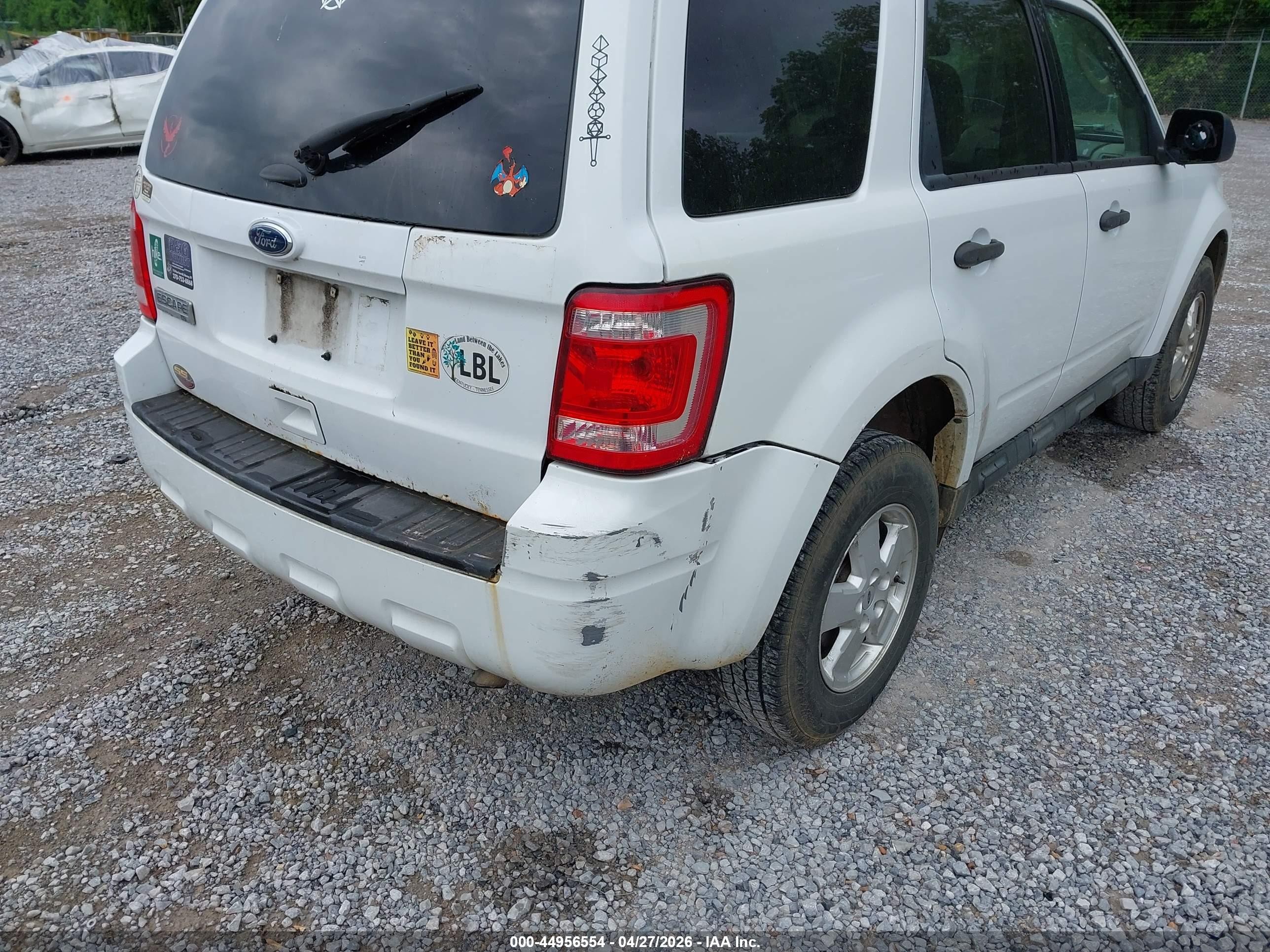 2011 Ford Escape Xlt White vin: 1FMCU9D73BKB26241