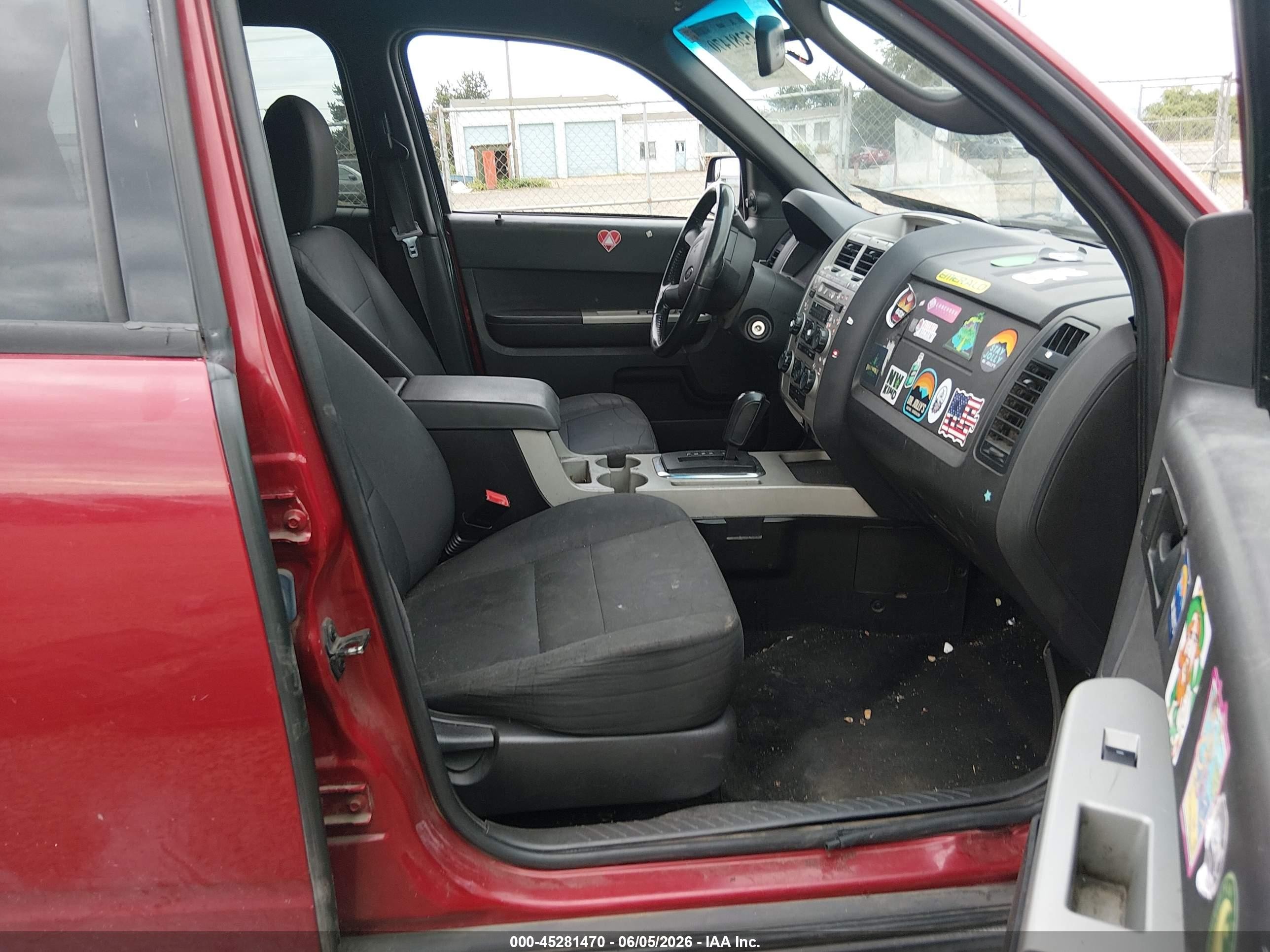 2011 Ford Escape Xlt Red vin: 1FMCU9D73BKC11418