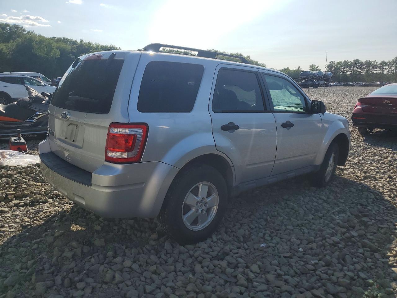 2011 Ford Escape Xlt Silver vin: 1FMCU9D73BKC11581
