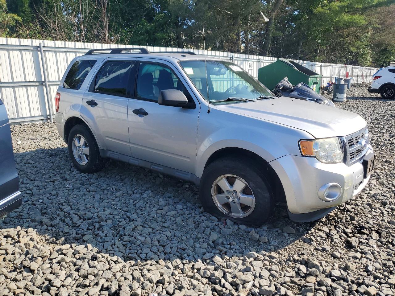 2011 Ford Escape Xlt Silver vin: 1FMCU9D73BKC11581