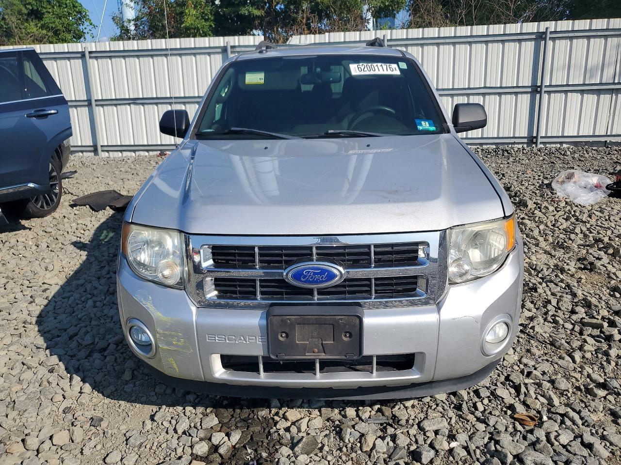 2011 Ford Escape Xlt Silver vin: 1FMCU9D73BKC11581
