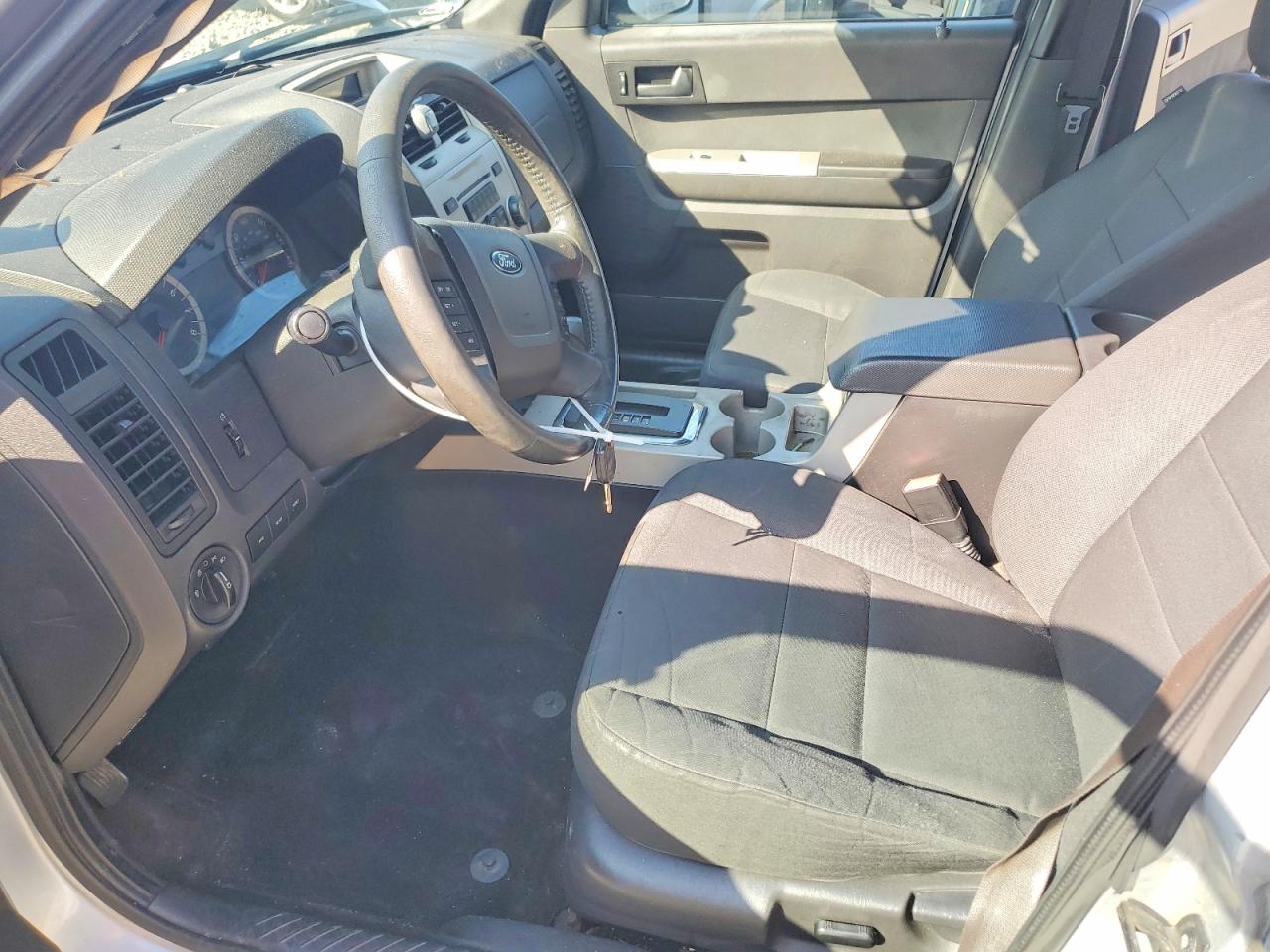 2011 Ford Escape Xlt Silver vin: 1FMCU9D73BKC11581