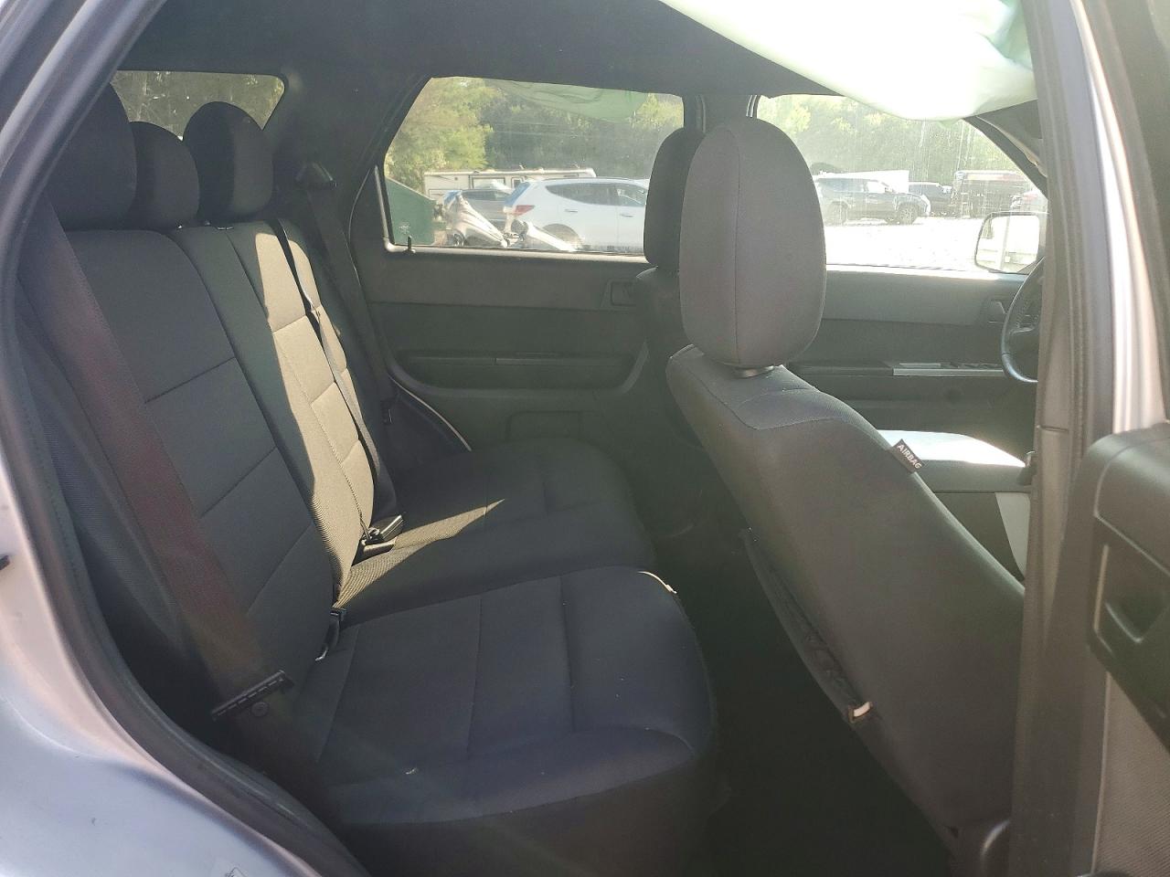 2011 Ford Escape Xlt Silver vin: 1FMCU9D73BKC11581