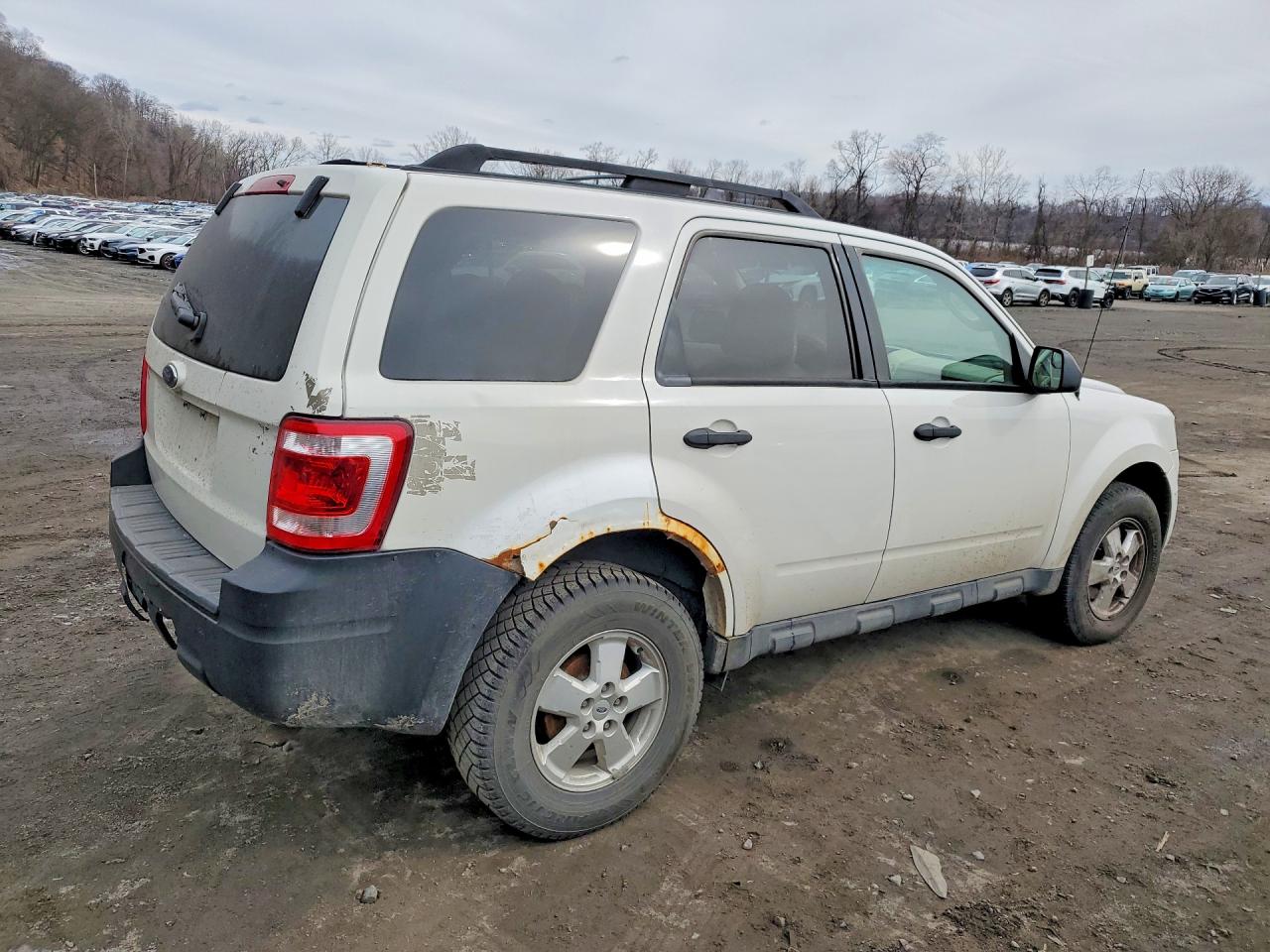 2012 Ford Escape Xlt White vin: 1FMCU9D73CKC22663