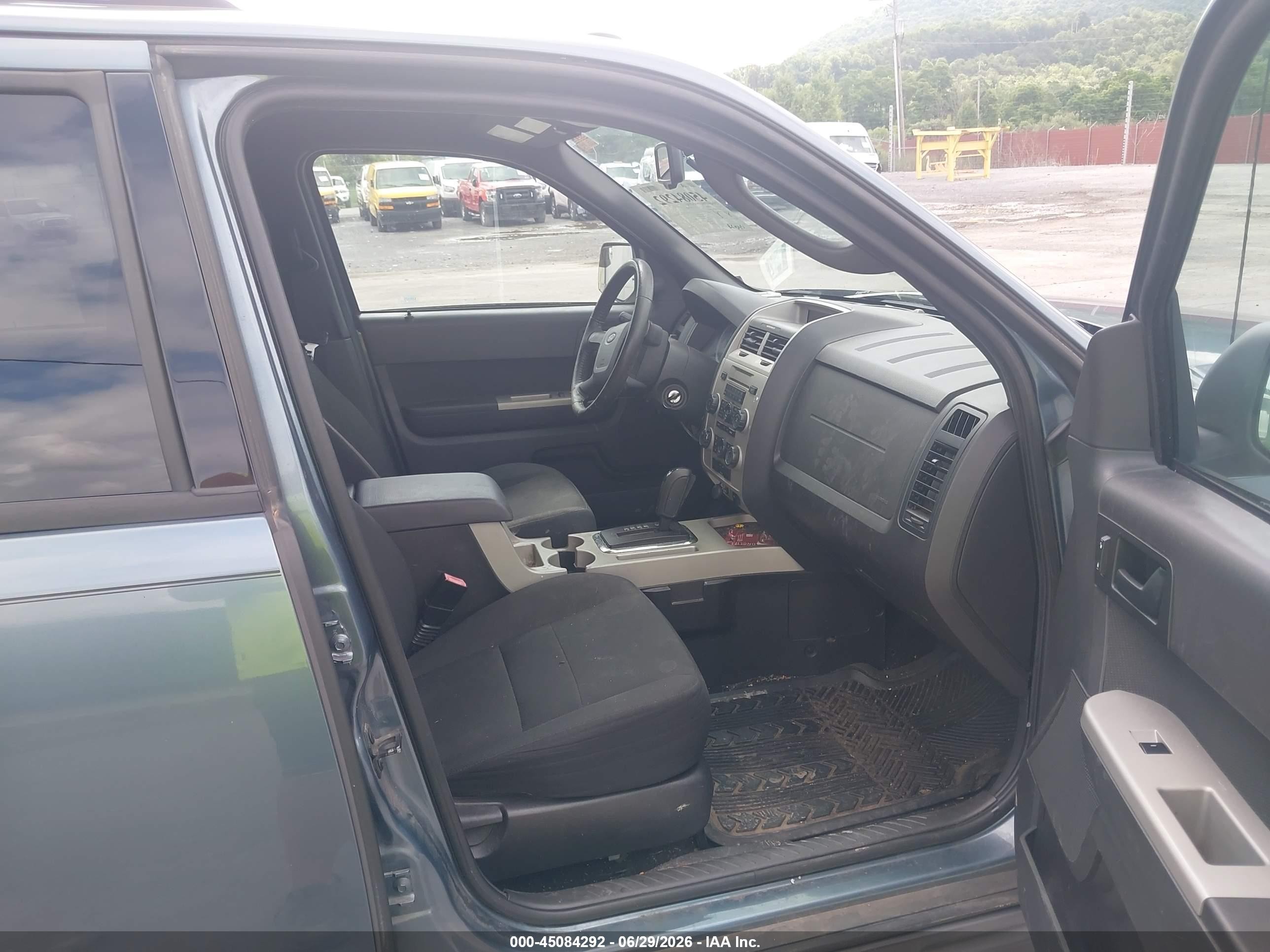 2010 Ford Escape Xlt Синий vin: 1FMCU9D74AKB80047