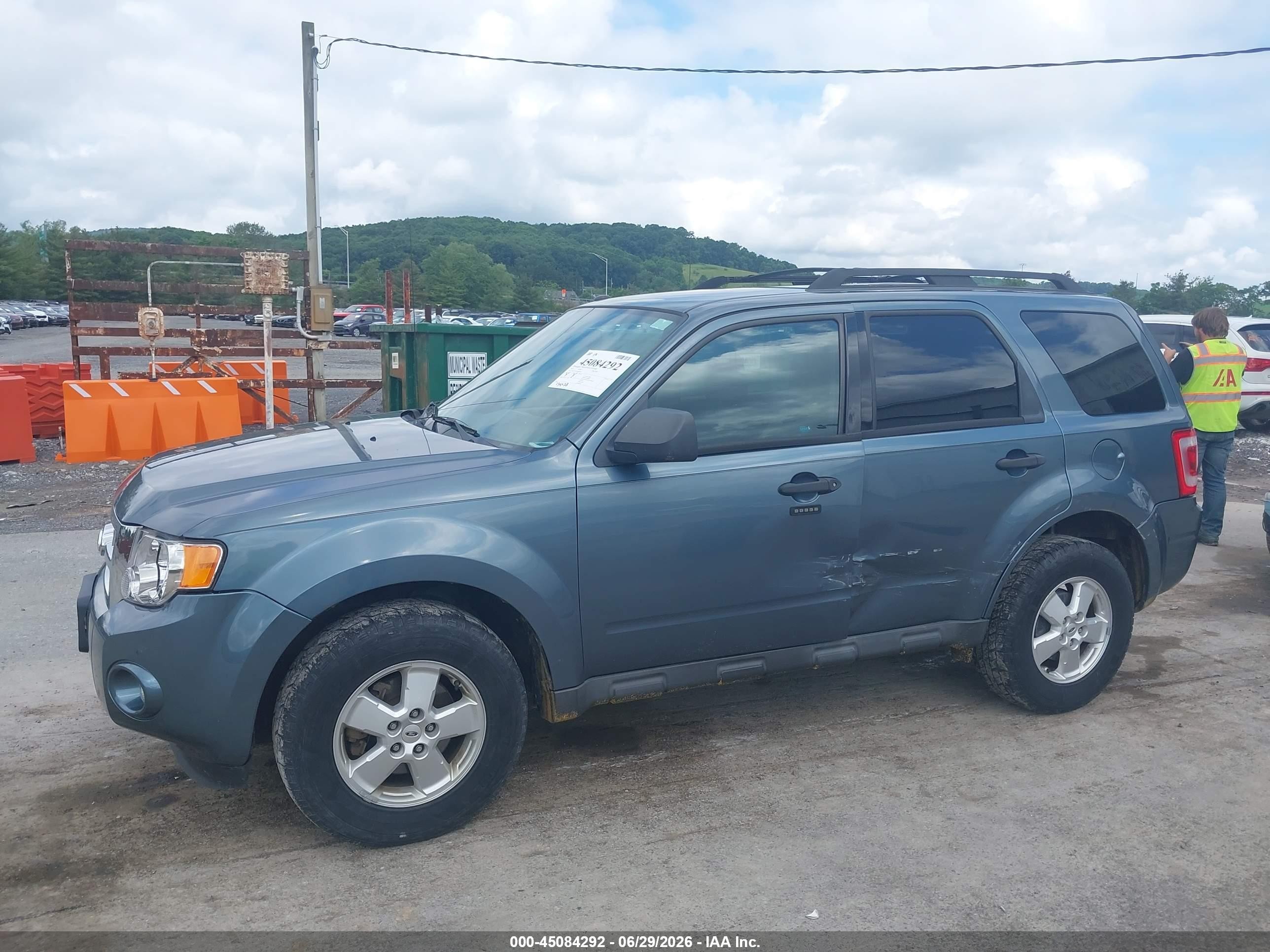 2010 Ford Escape Xlt Синий vin: 1FMCU9D74AKB80047