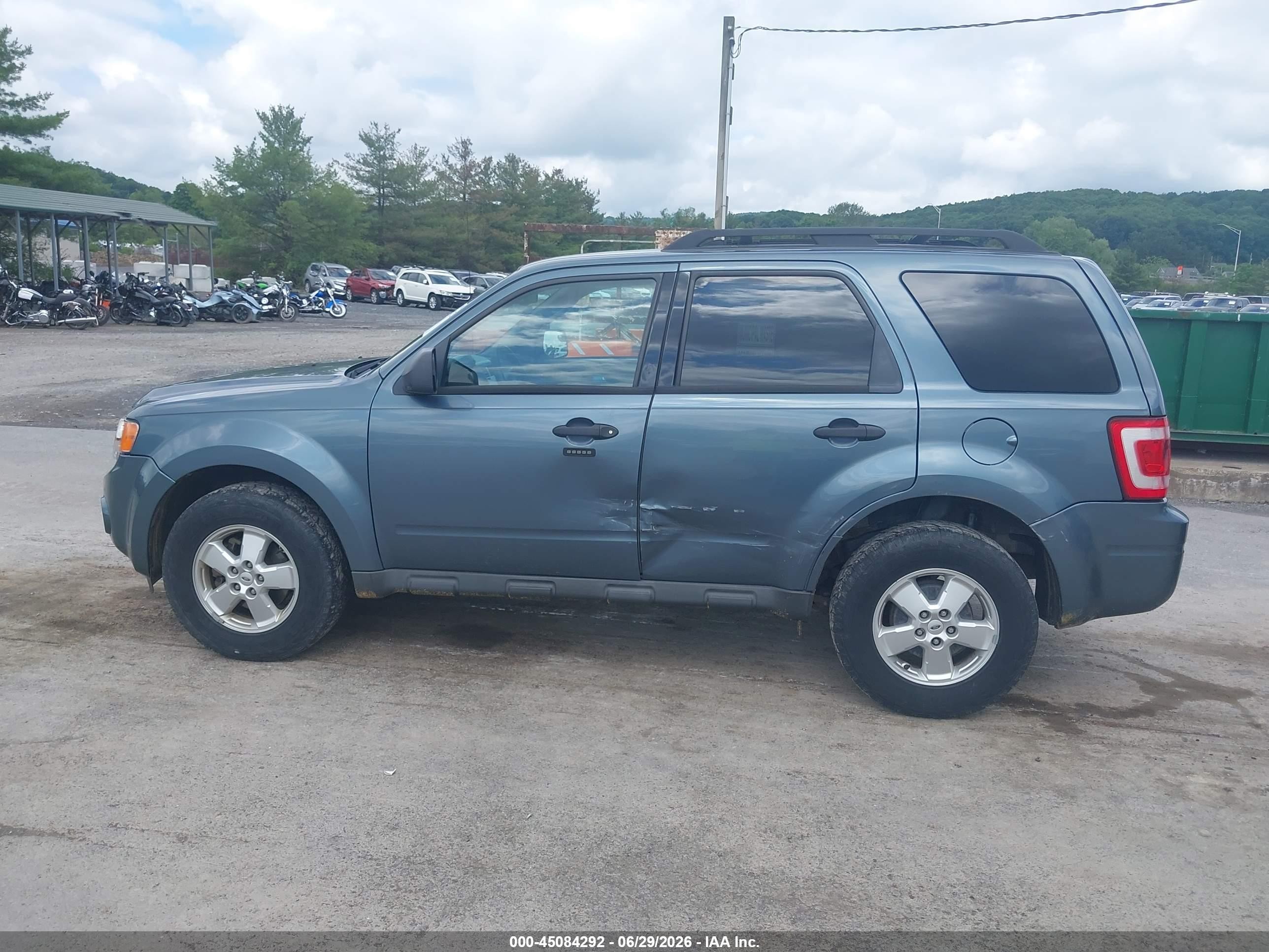 2010 Ford Escape Xlt Синий vin: 1FMCU9D74AKB80047