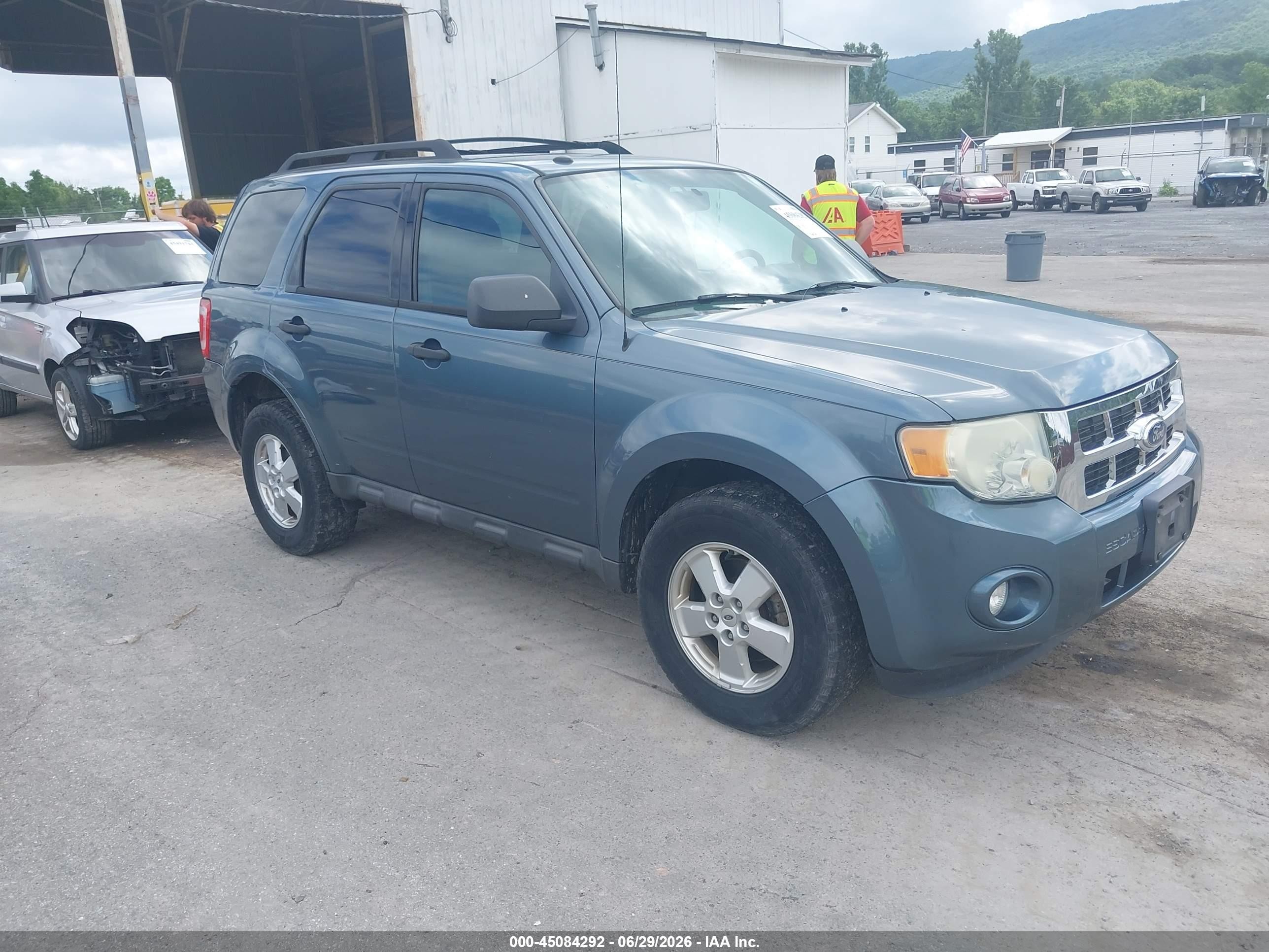2010 Ford Escape Xlt Синий vin: 1FMCU9D74AKB80047