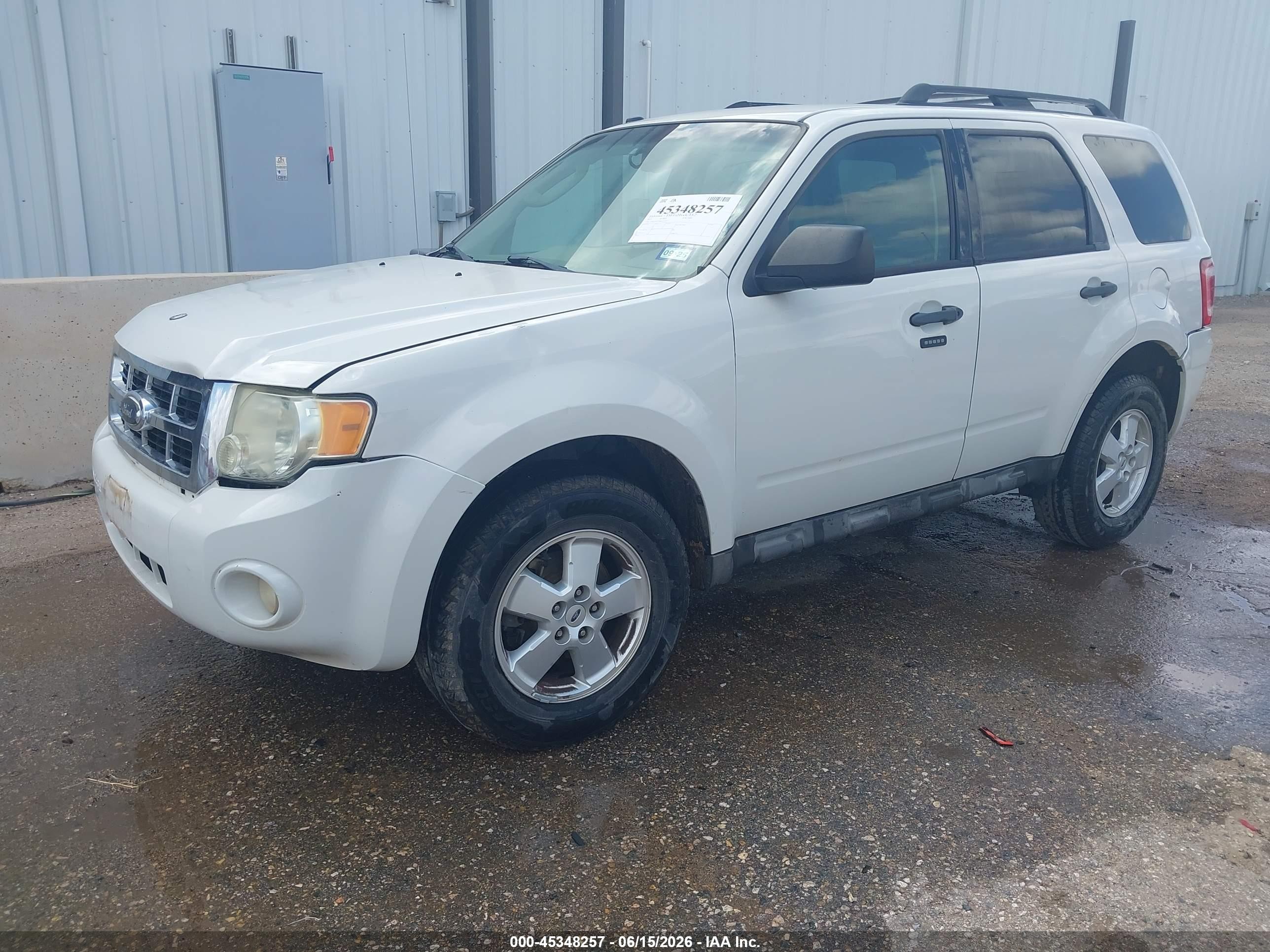 2011 Ford Escape Xlt White vin: 1FMCU9D74BKA55972