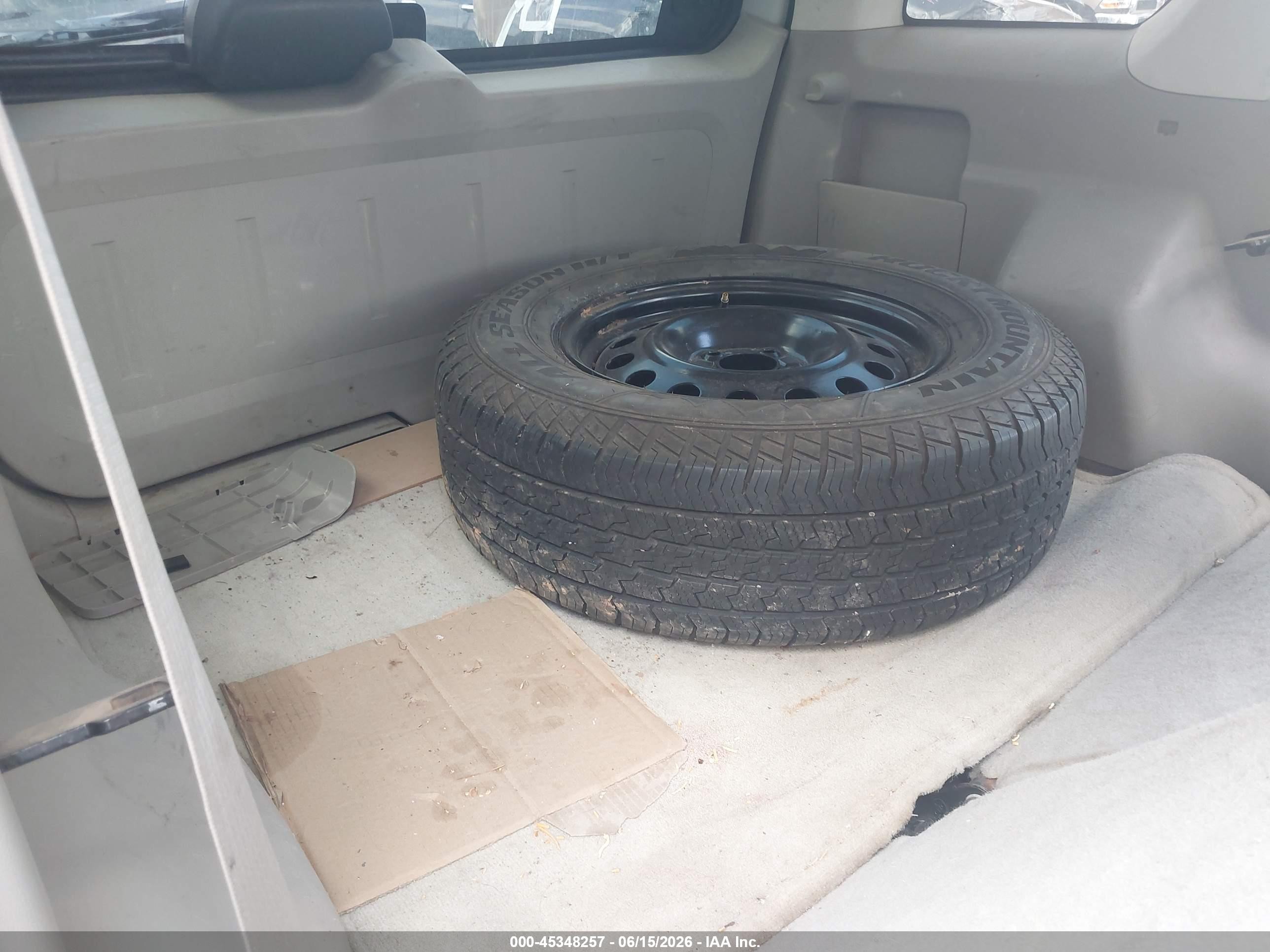 2011 Ford Escape Xlt White vin: 1FMCU9D74BKA55972