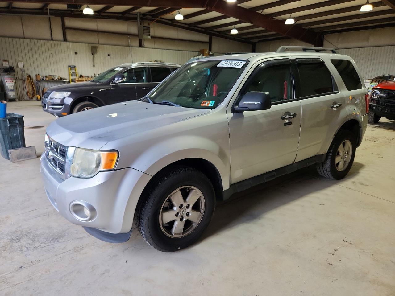 2011 Ford Escape Xlt Silver vin: 1FMCU9D74BKB34543