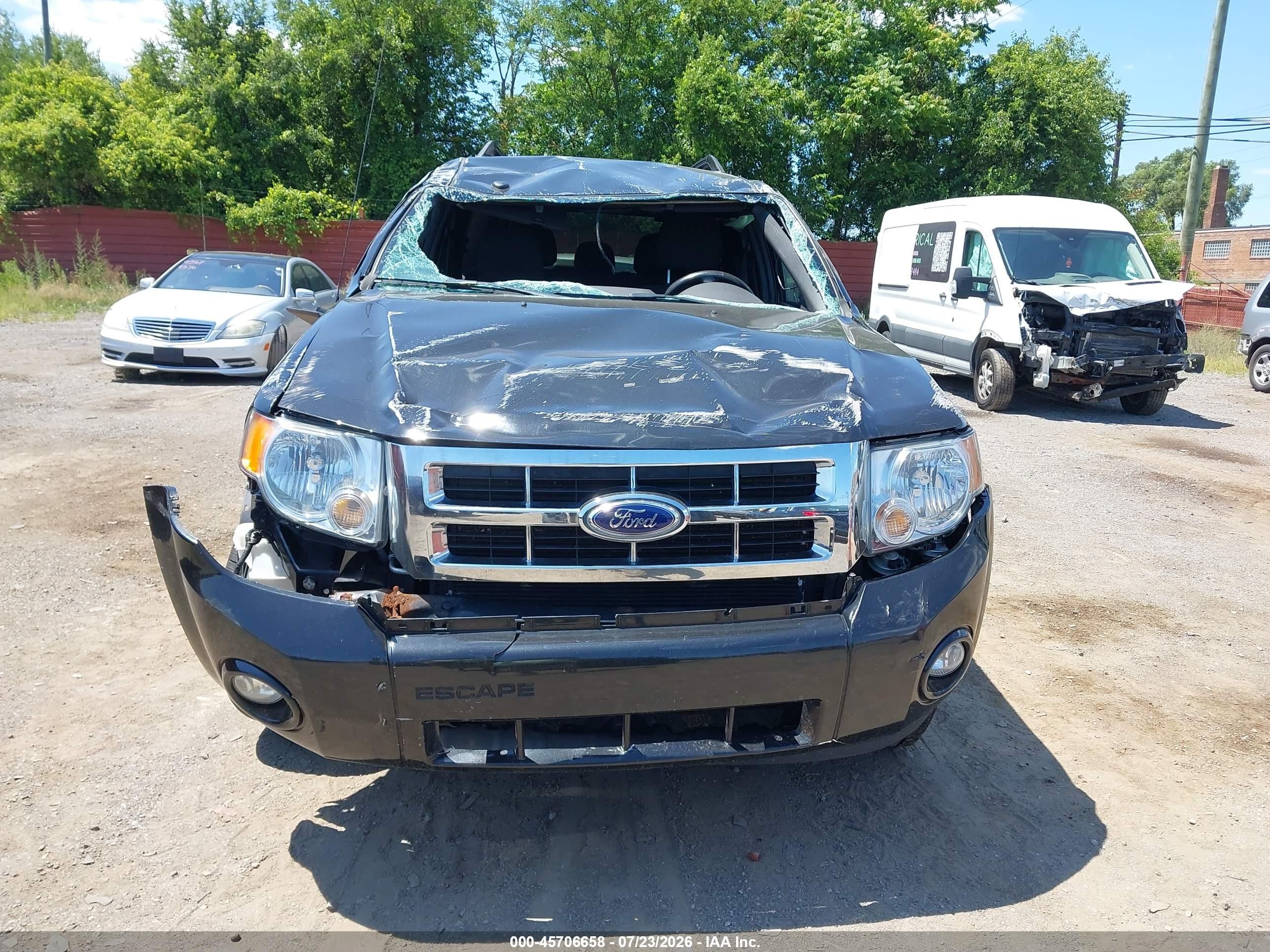 2011 Ford Escape Xlt Black vin: 1FMCU9D74BKB90093