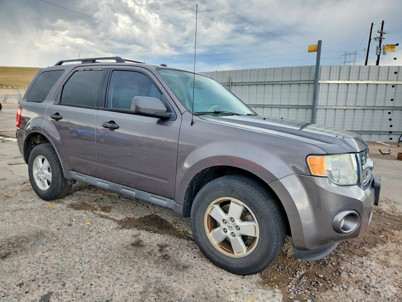 2010 Ford Escape Xlt Gray vin: 1FMCU9D75AKB95186
