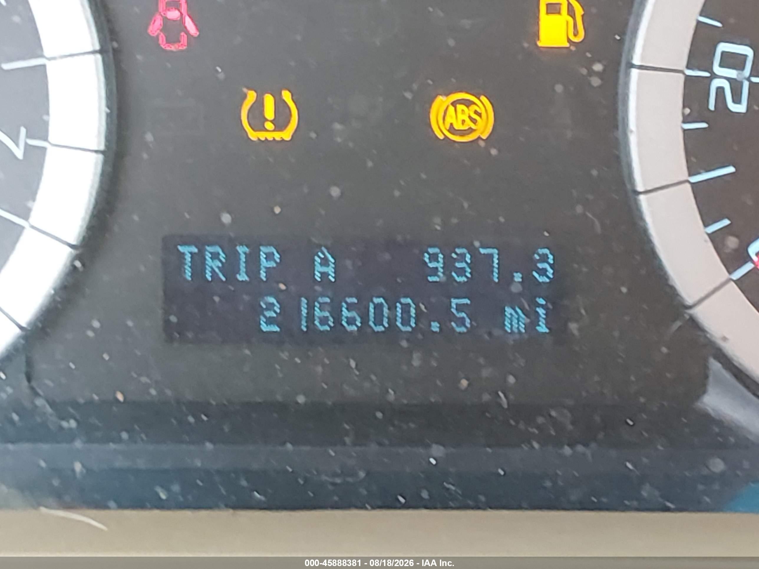 2010 Ford Escape Xlt White vin: 1FMCU9D75AKC51739