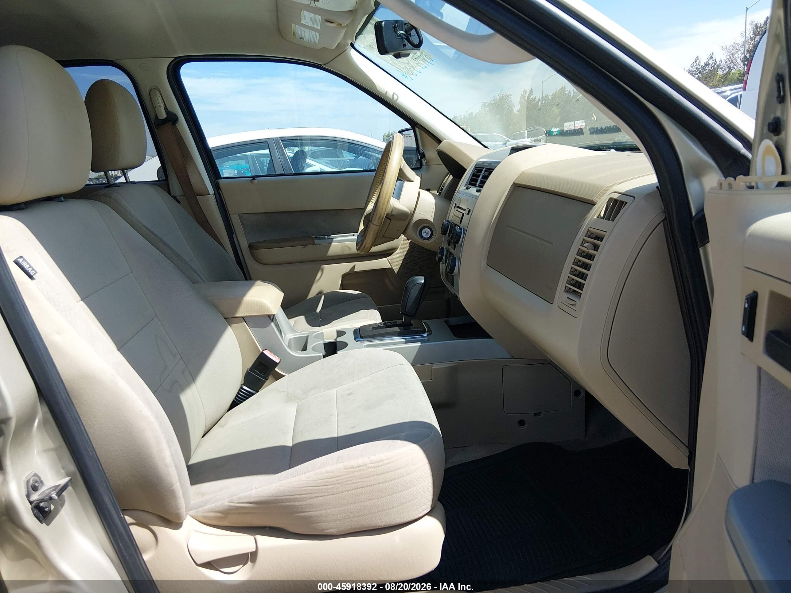 2010 Ford Escape Xlt Champagne vin: 1FMCU9D75AKC77323