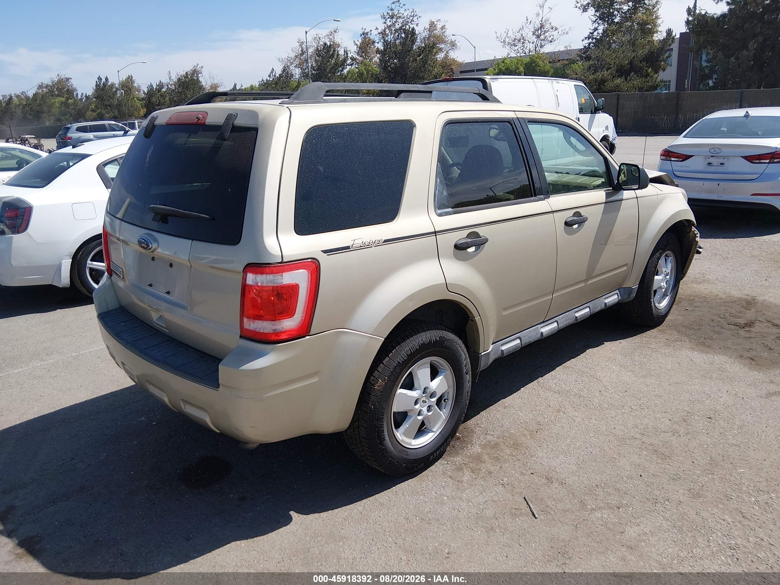 2010 Ford Escape Xlt Champagne vin: 1FMCU9D75AKC77323