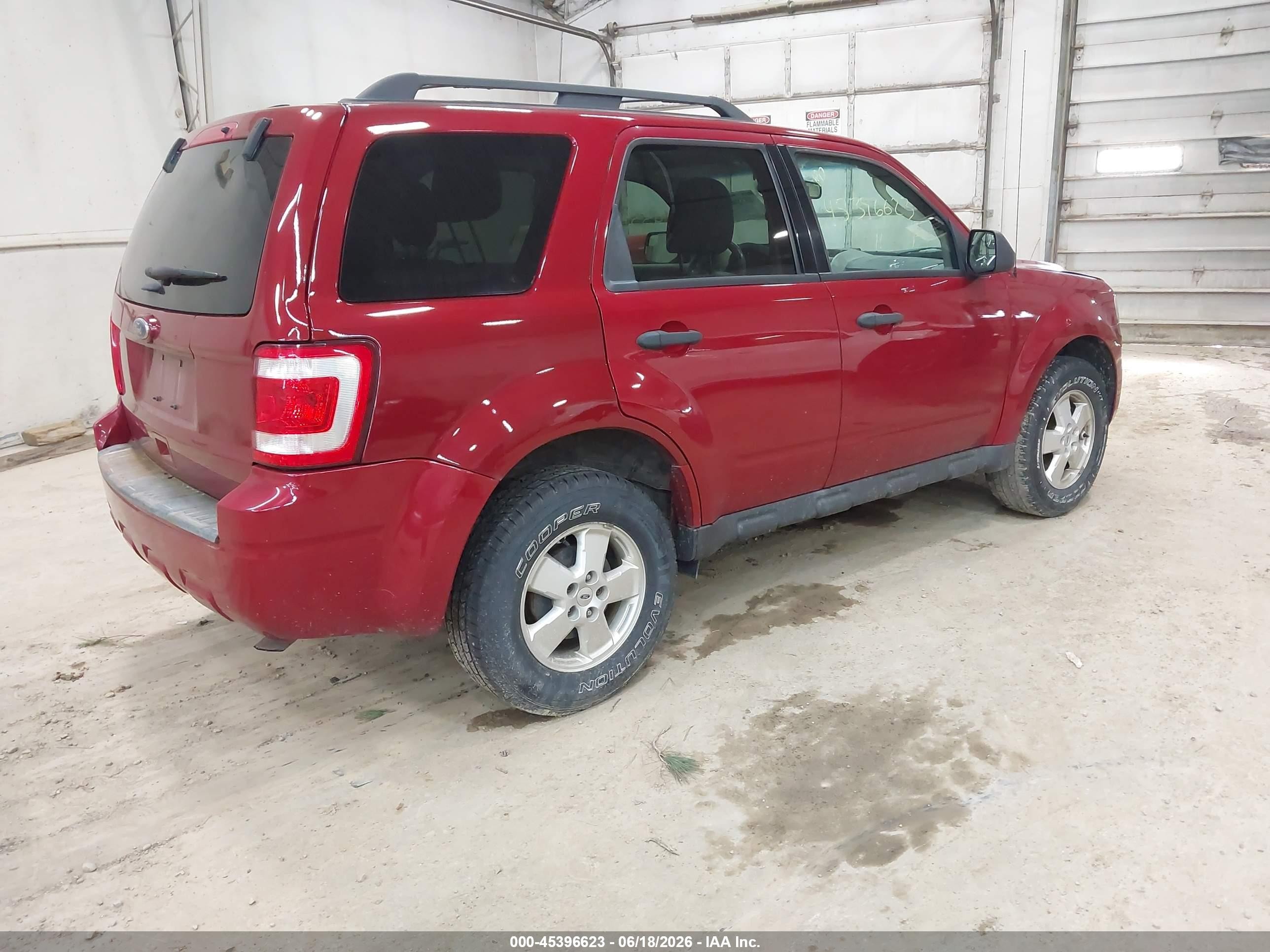 2011 Ford Escape Xlt Burgundy vin: 1FMCU9D75BKB11580
