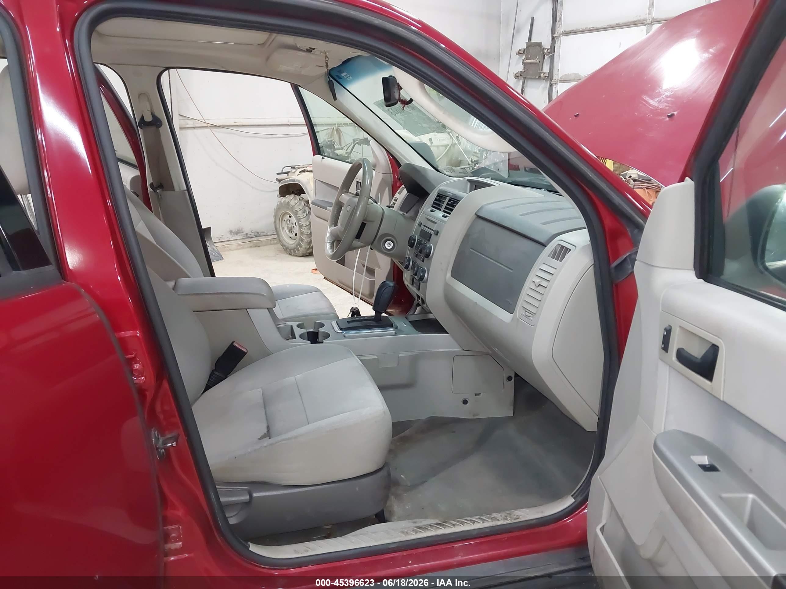 2011 Ford Escape Xlt Burgundy vin: 1FMCU9D75BKB11580