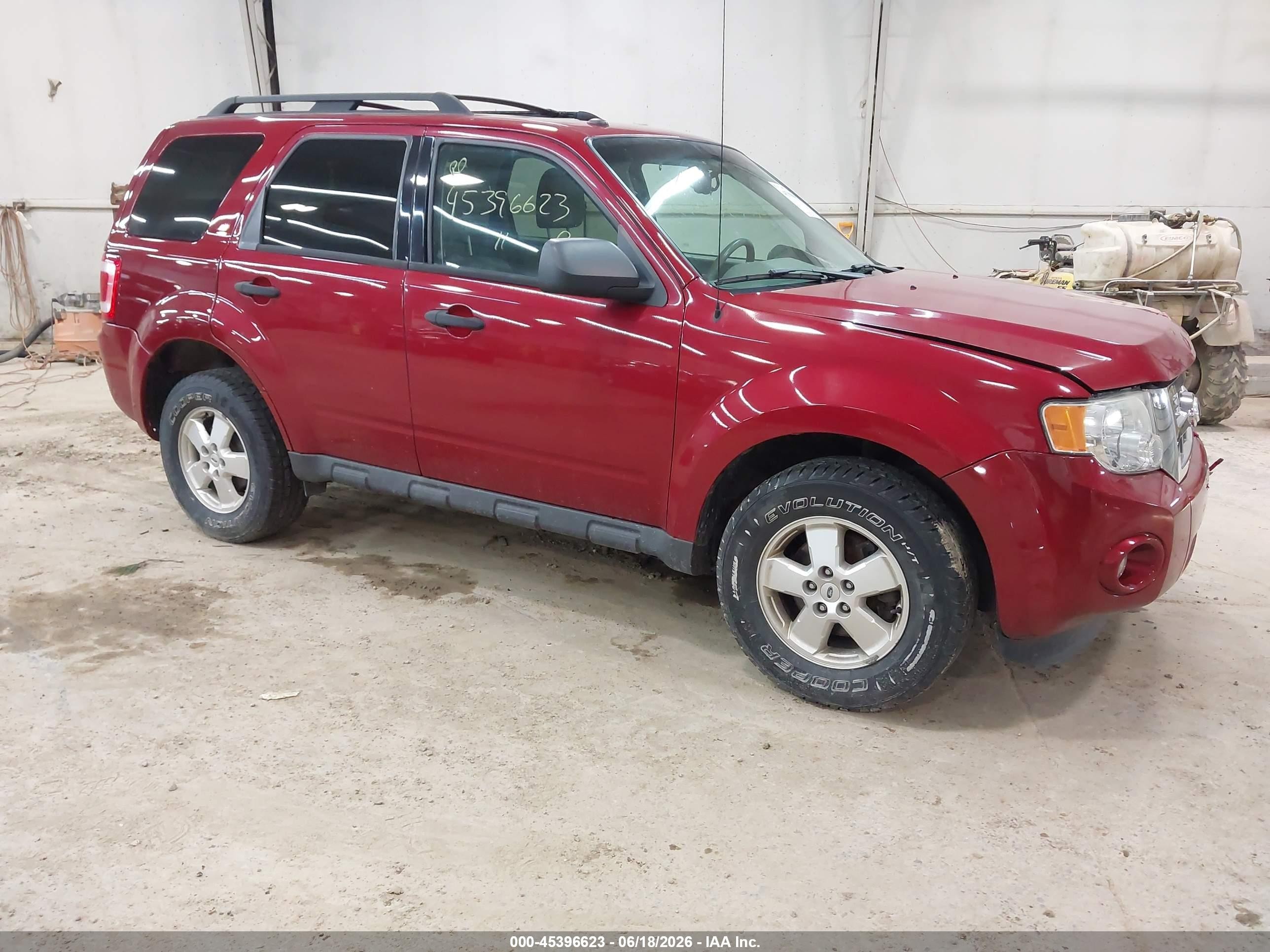 2011 Ford Escape Xlt Burgundy vin: 1FMCU9D75BKB11580