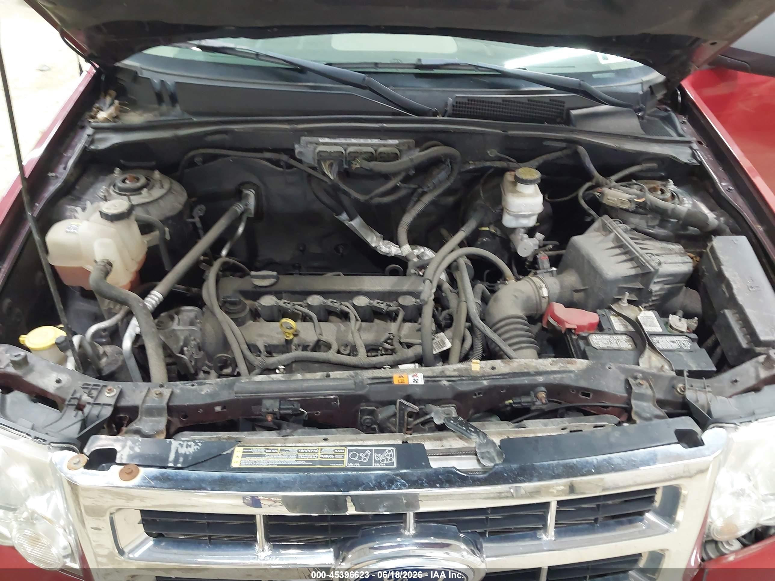 2011 Ford Escape Xlt Burgundy vin: 1FMCU9D75BKB11580