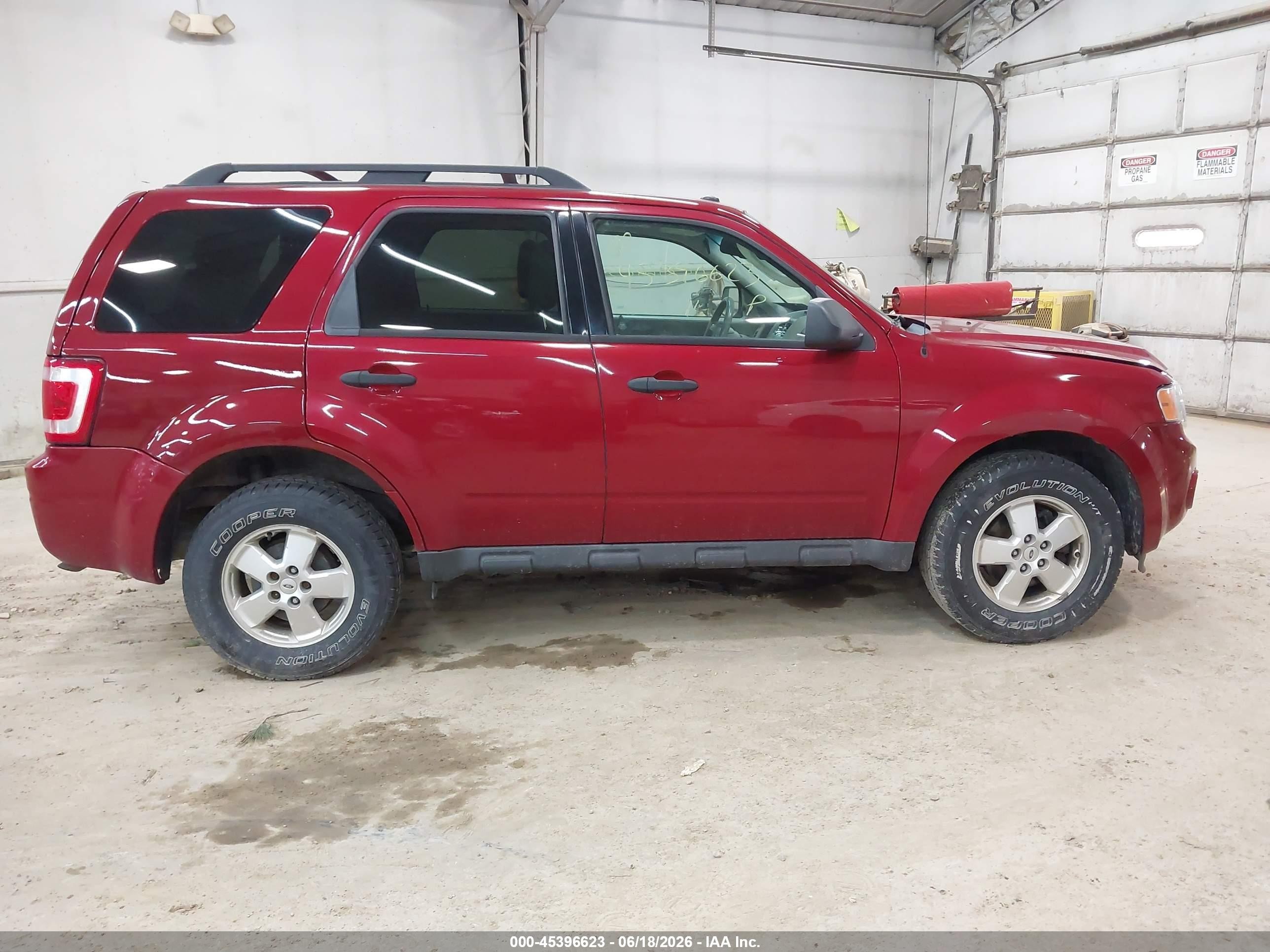 2011 Ford Escape Xlt Burgundy vin: 1FMCU9D75BKB11580