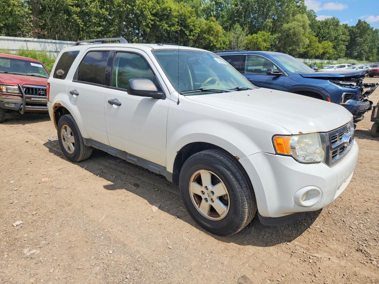 2012 Ford Escape Xlt White vin: 1FMCU9D75CKC10899