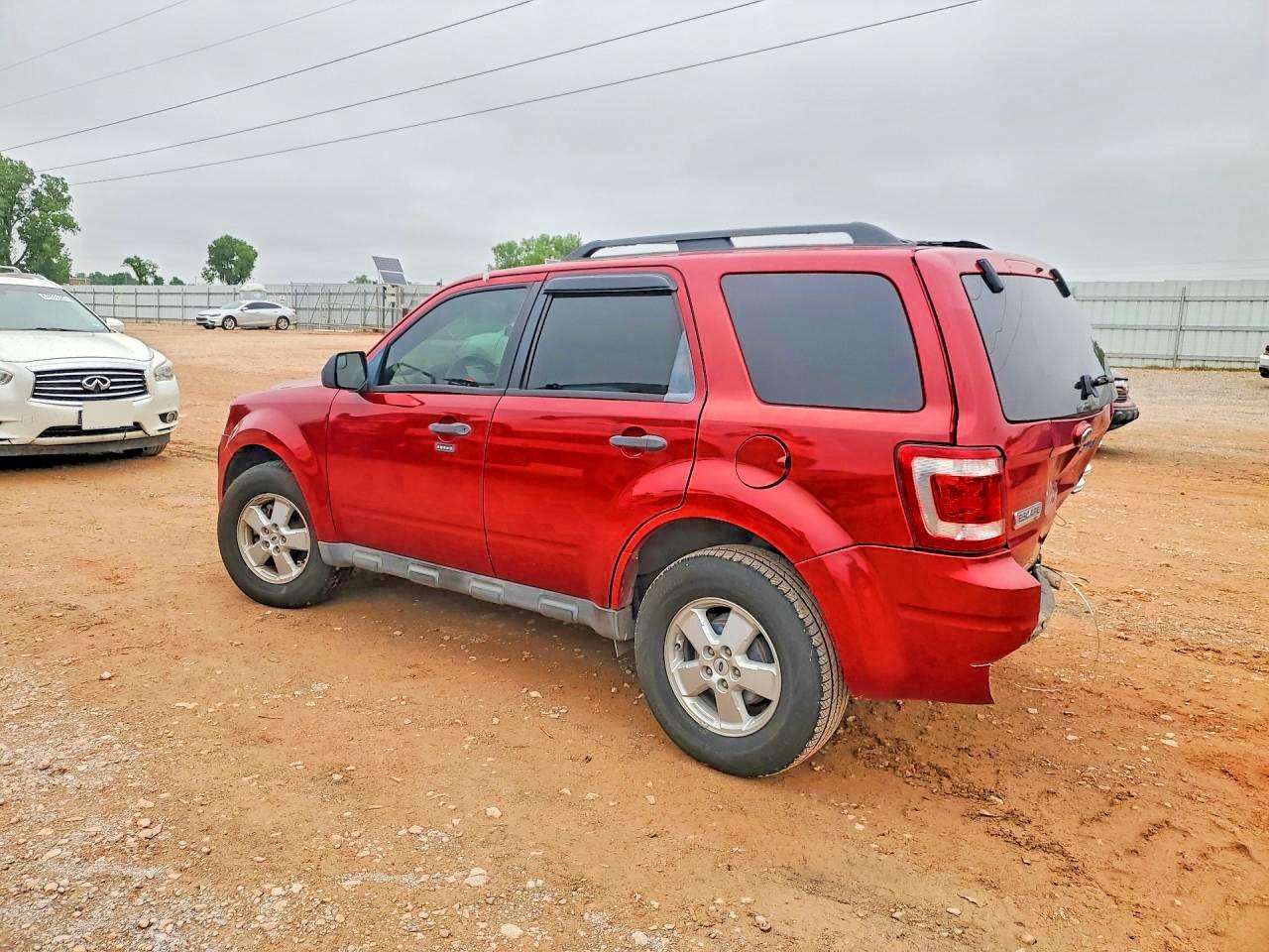 2010 Ford Escape Xlt Red vin: 1FMCU9D76AKB01977