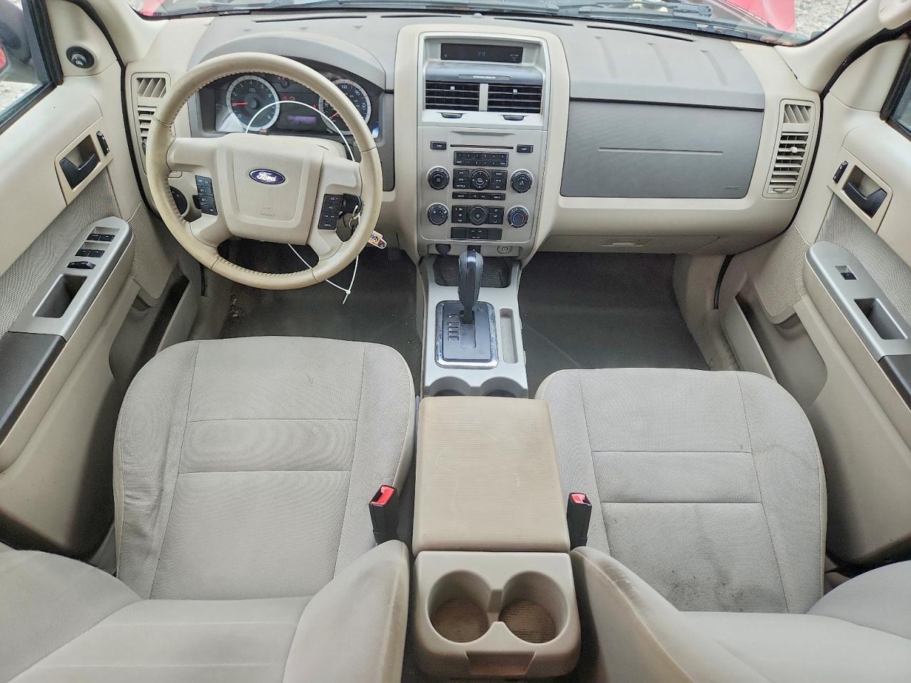 2010 Ford Escape Xlt Красный vin: 1FMCU9D76AKB77358