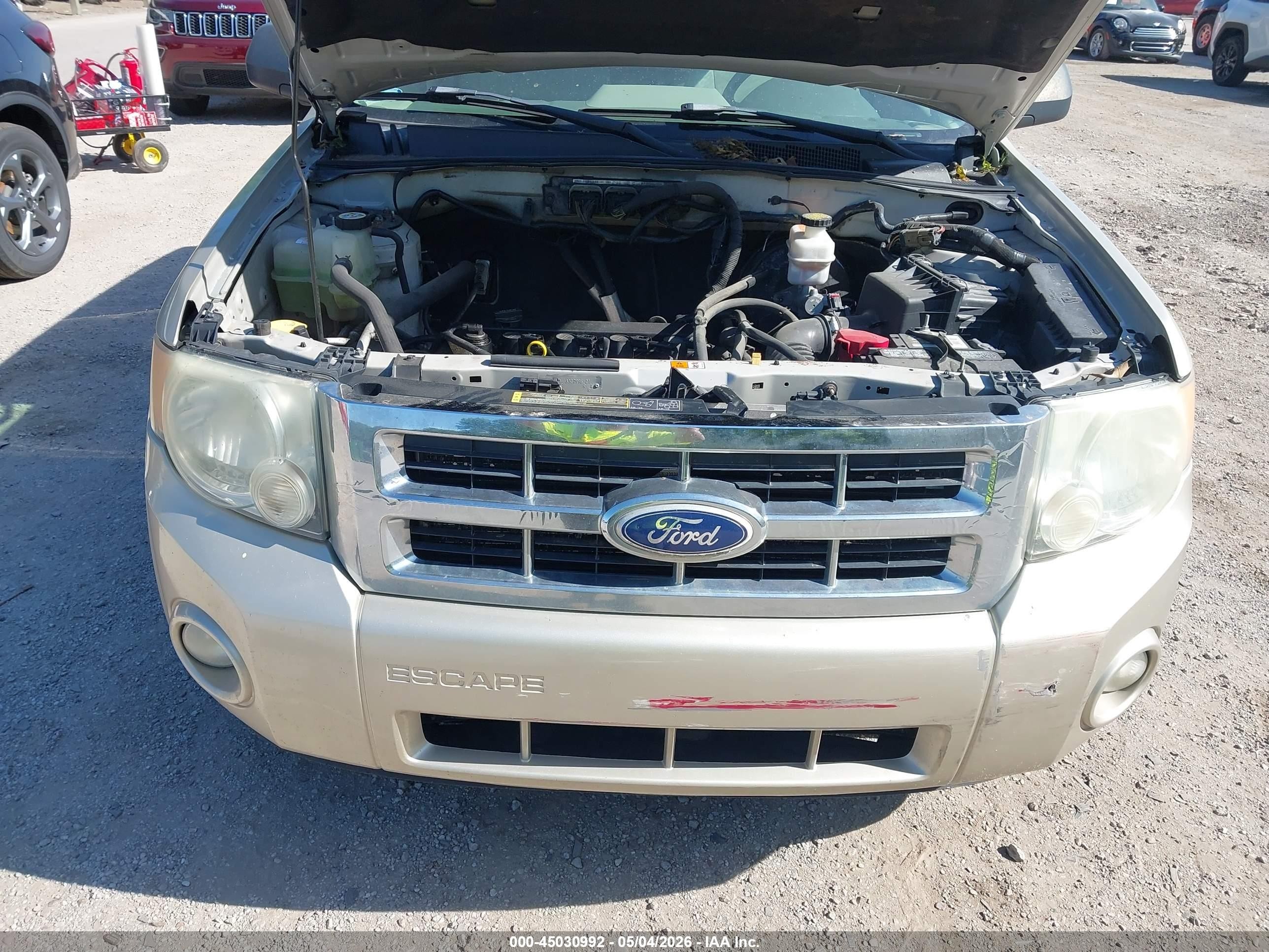 2010 Ford Escape Xlt Silver vin: 1FMCU9D76AKC03392
