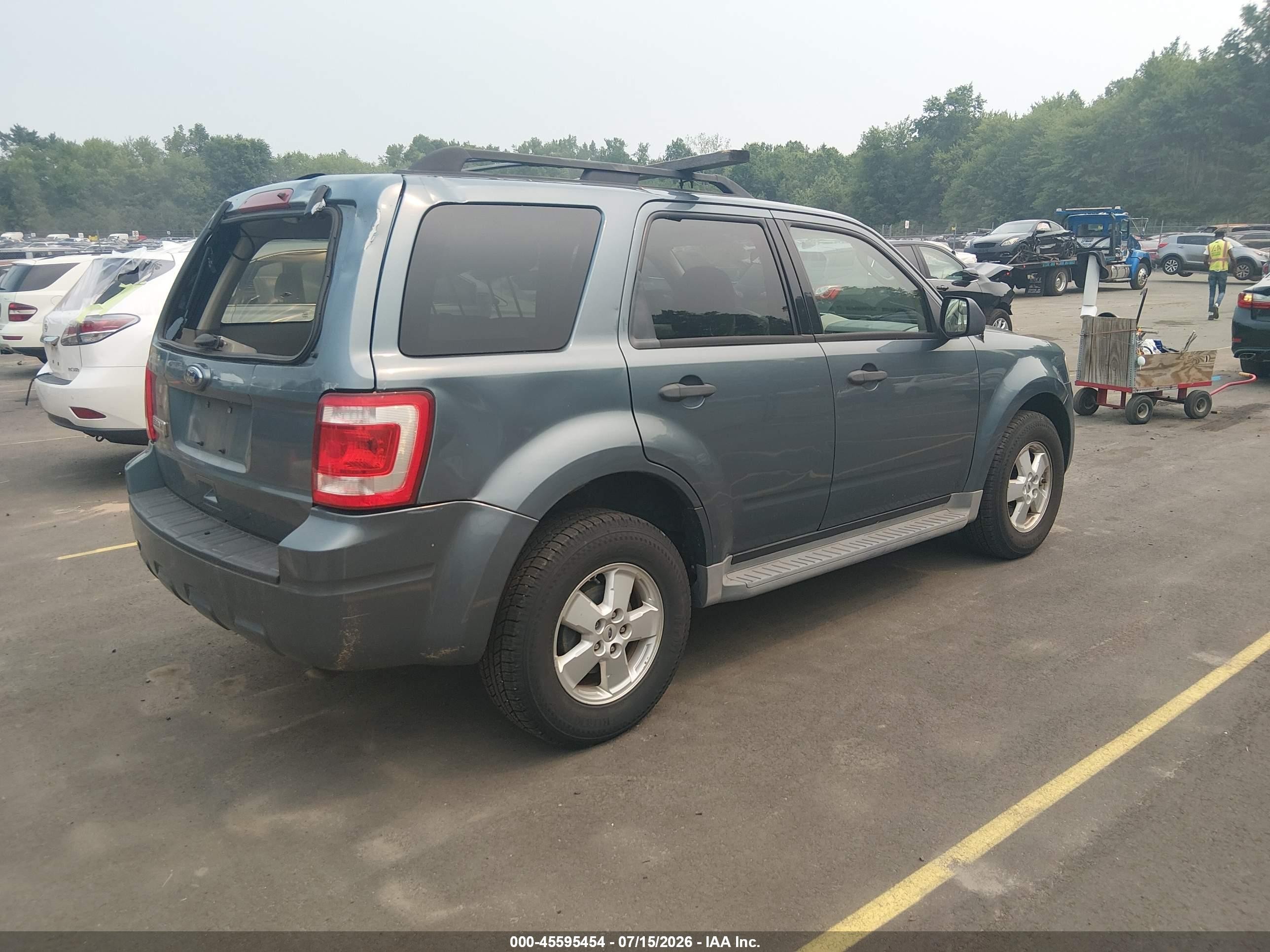 2010 Ford Escape Xlt Blue vin: 1FMCU9D76AKC47568
