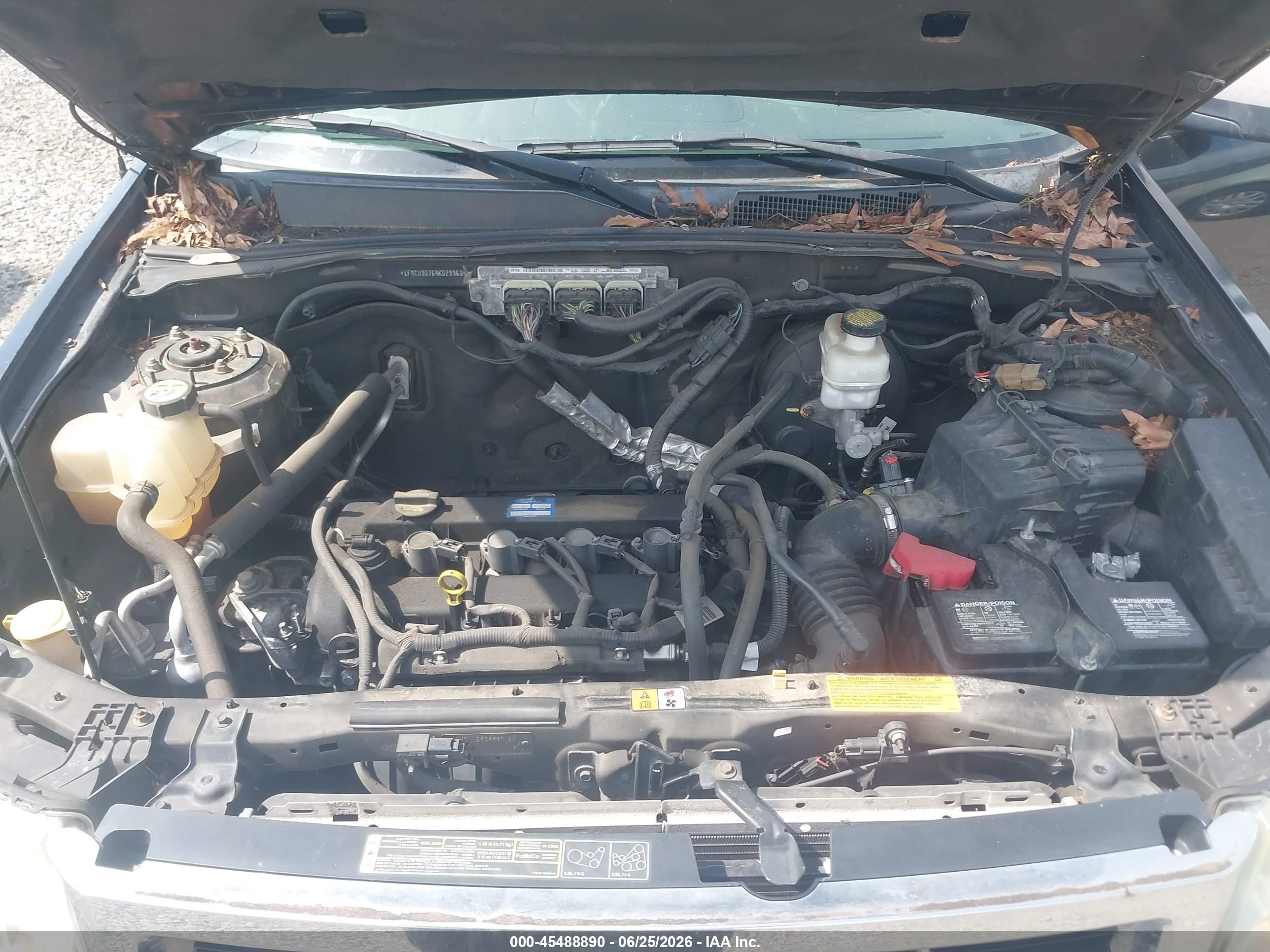 2010 Ford Escape Xlt Черный vin: 1FMCU9D76AKD29963