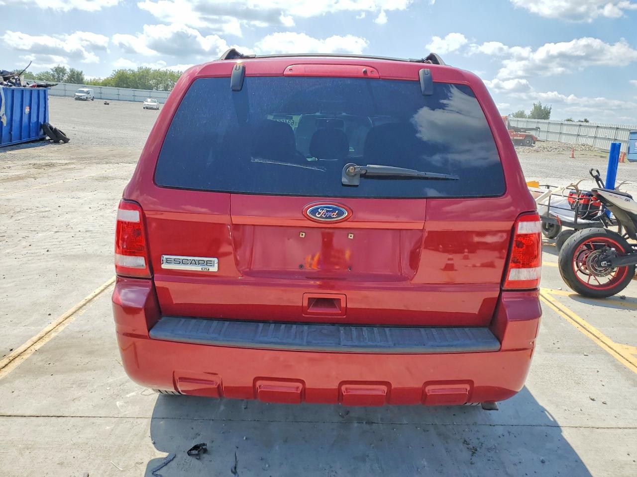 2011 Ford Escape Xlt Burgundy vin: 1FMCU9D76BKA26649