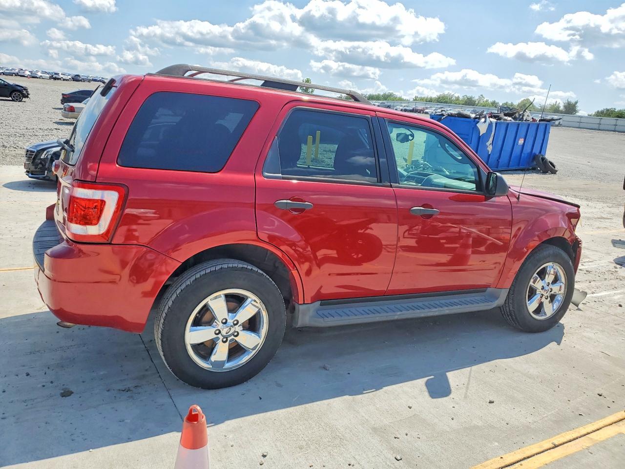 2011 Ford Escape Xlt Burgundy vin: 1FMCU9D76BKA26649