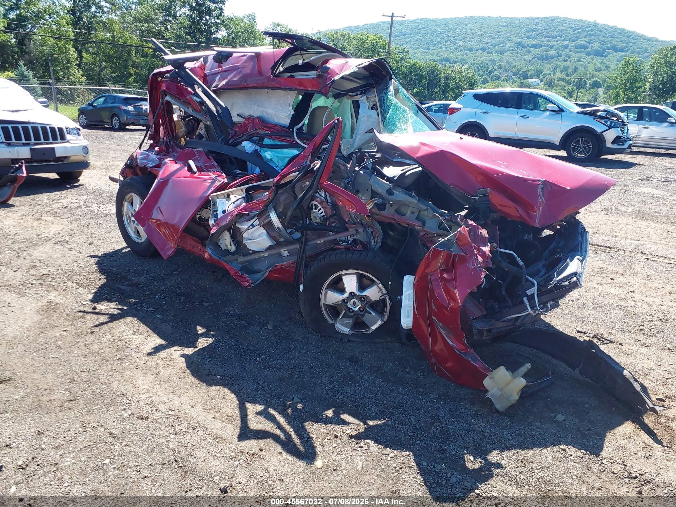 2011 Ford Escape Xlt Red vin: 1FMCU9D76BKA69825