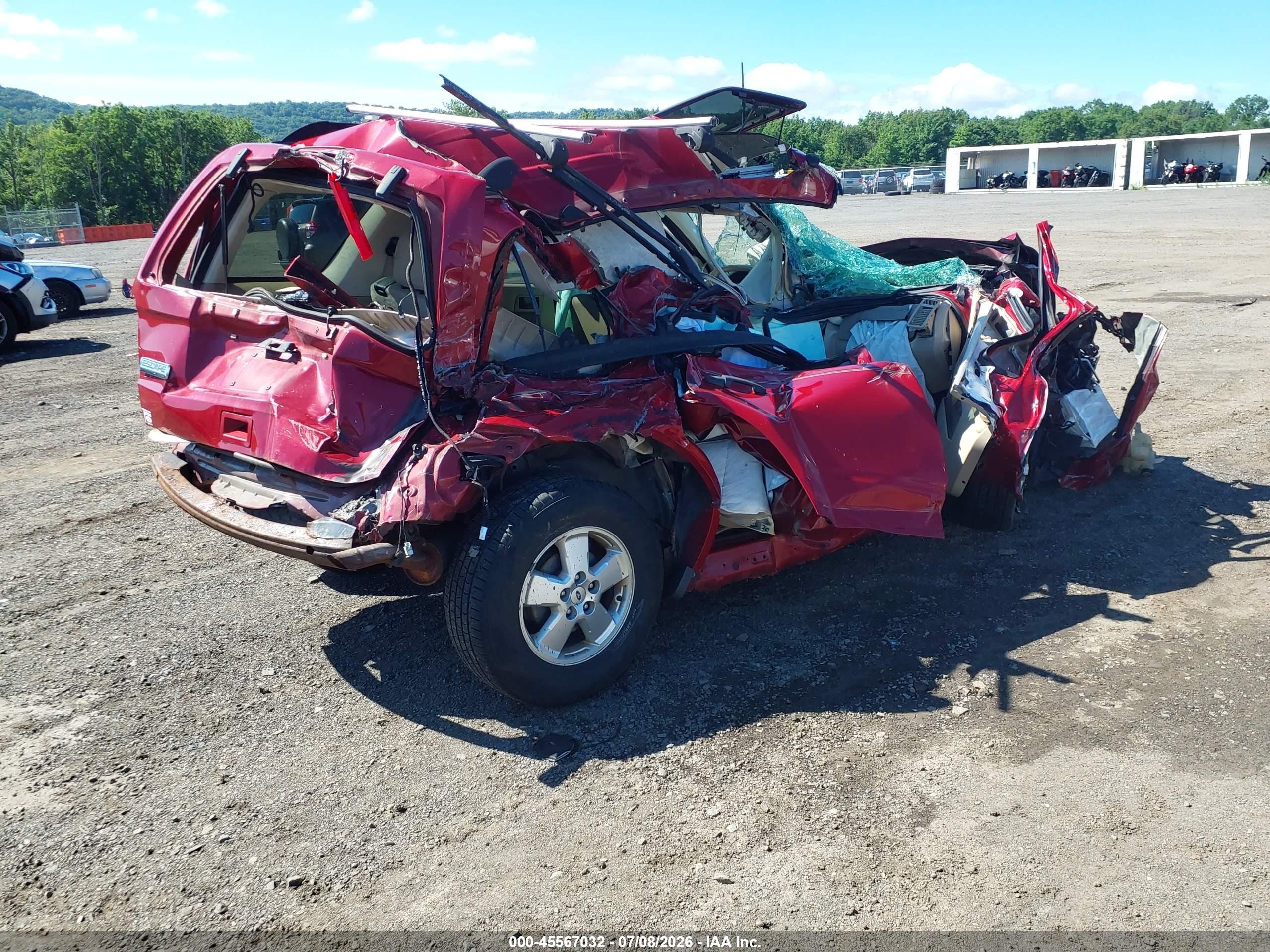 2011 Ford Escape Xlt Red vin: 1FMCU9D76BKA69825