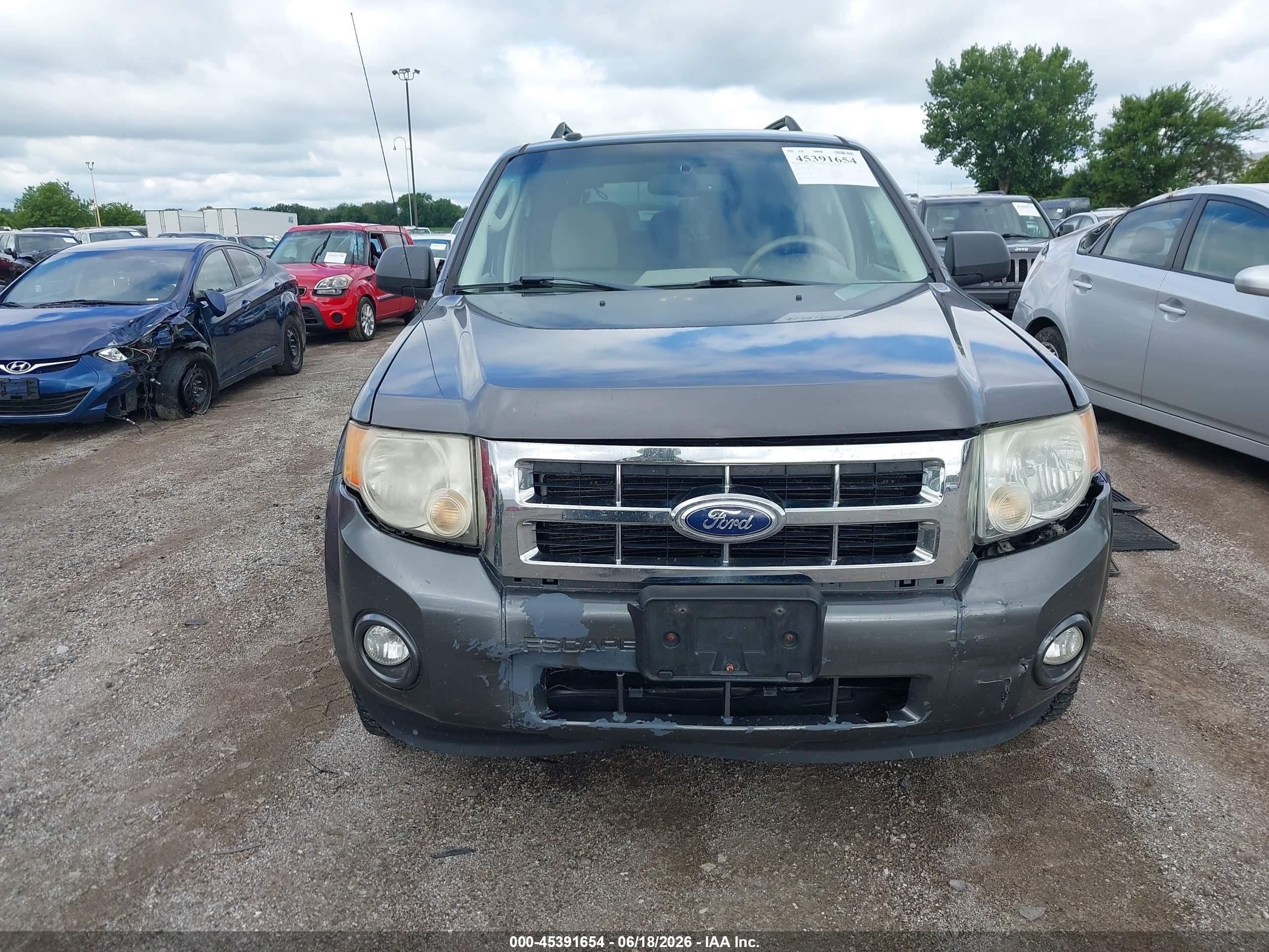 2011 Ford Escape Xlt Серый vin: 1FMCU9D76BKB75420