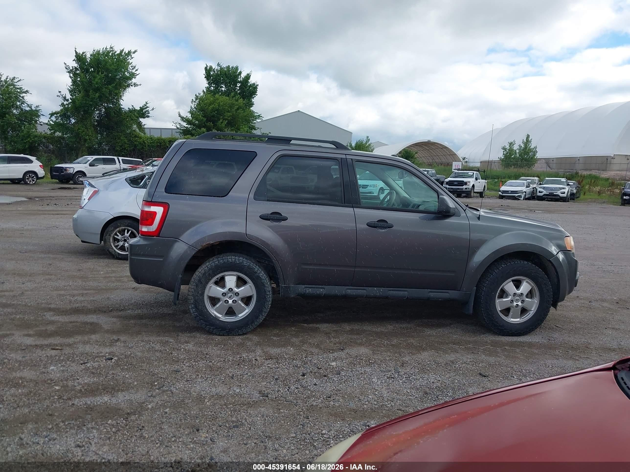 2011 Ford Escape Xlt Серый vin: 1FMCU9D76BKB75420